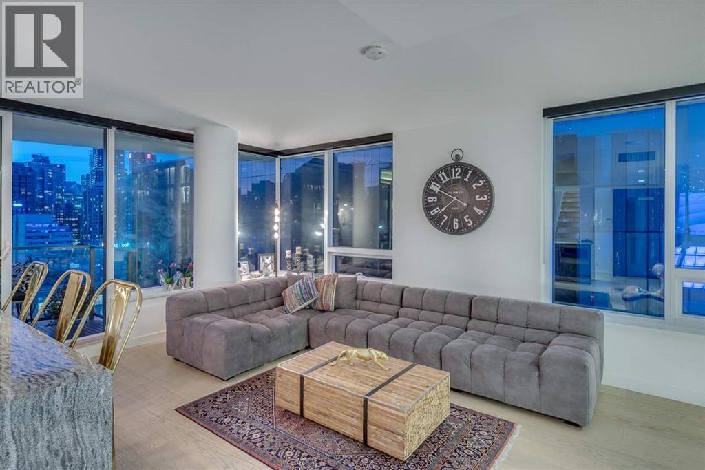 Ph2015 68 Smithe Street Property Photo 3