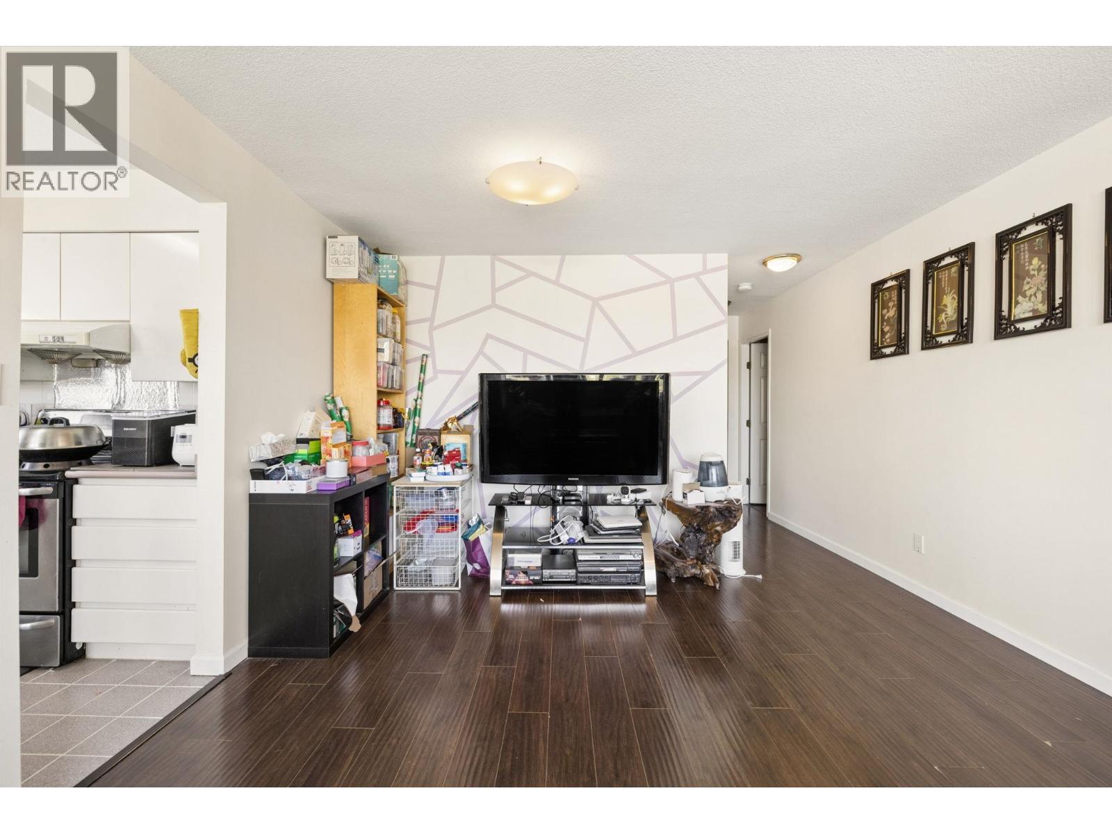 1606 9633 Manchester Drive Property Photo 11