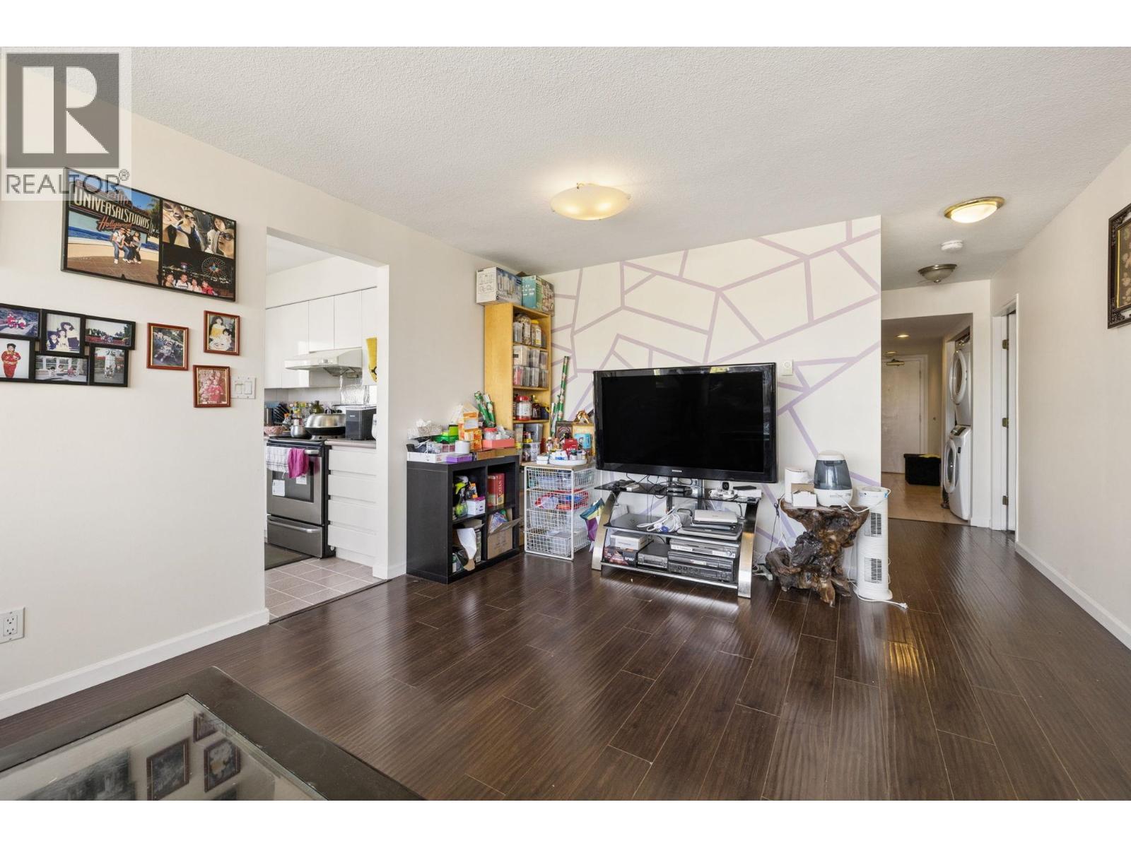 1606 9633 Manchester Drive Property Photo 12