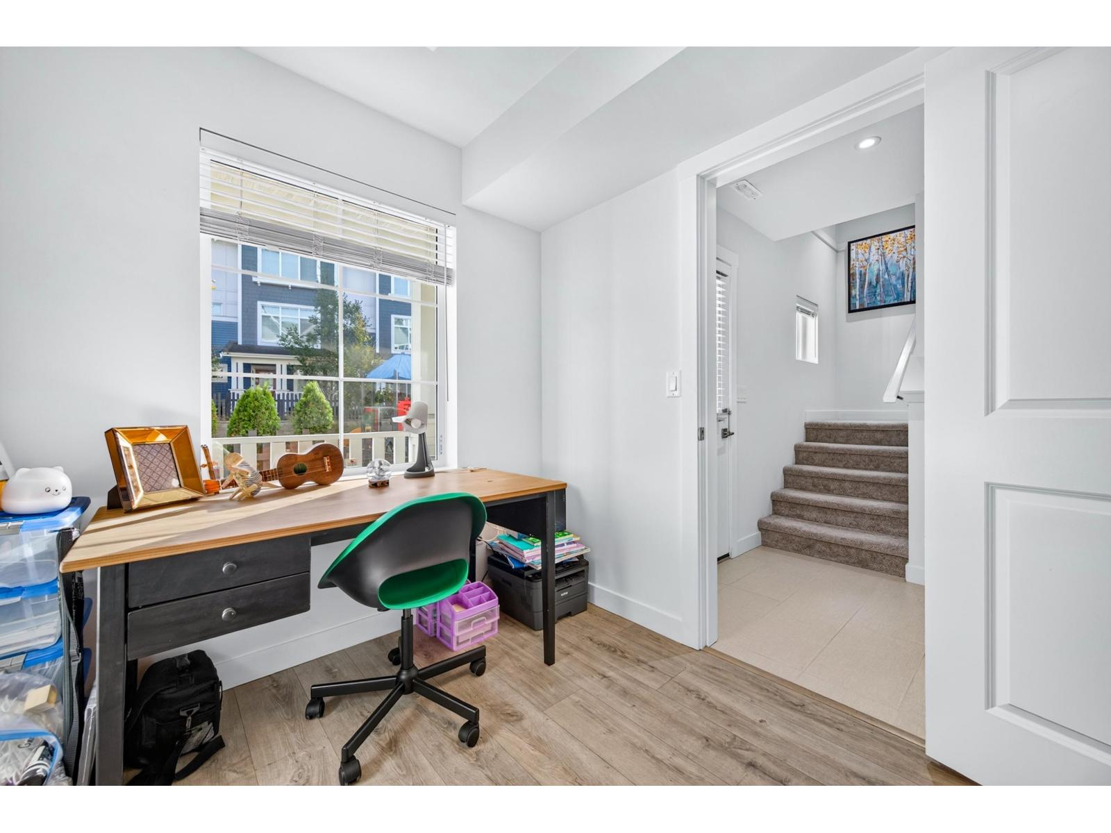 122 20180 84 Avenue Property Photo 4