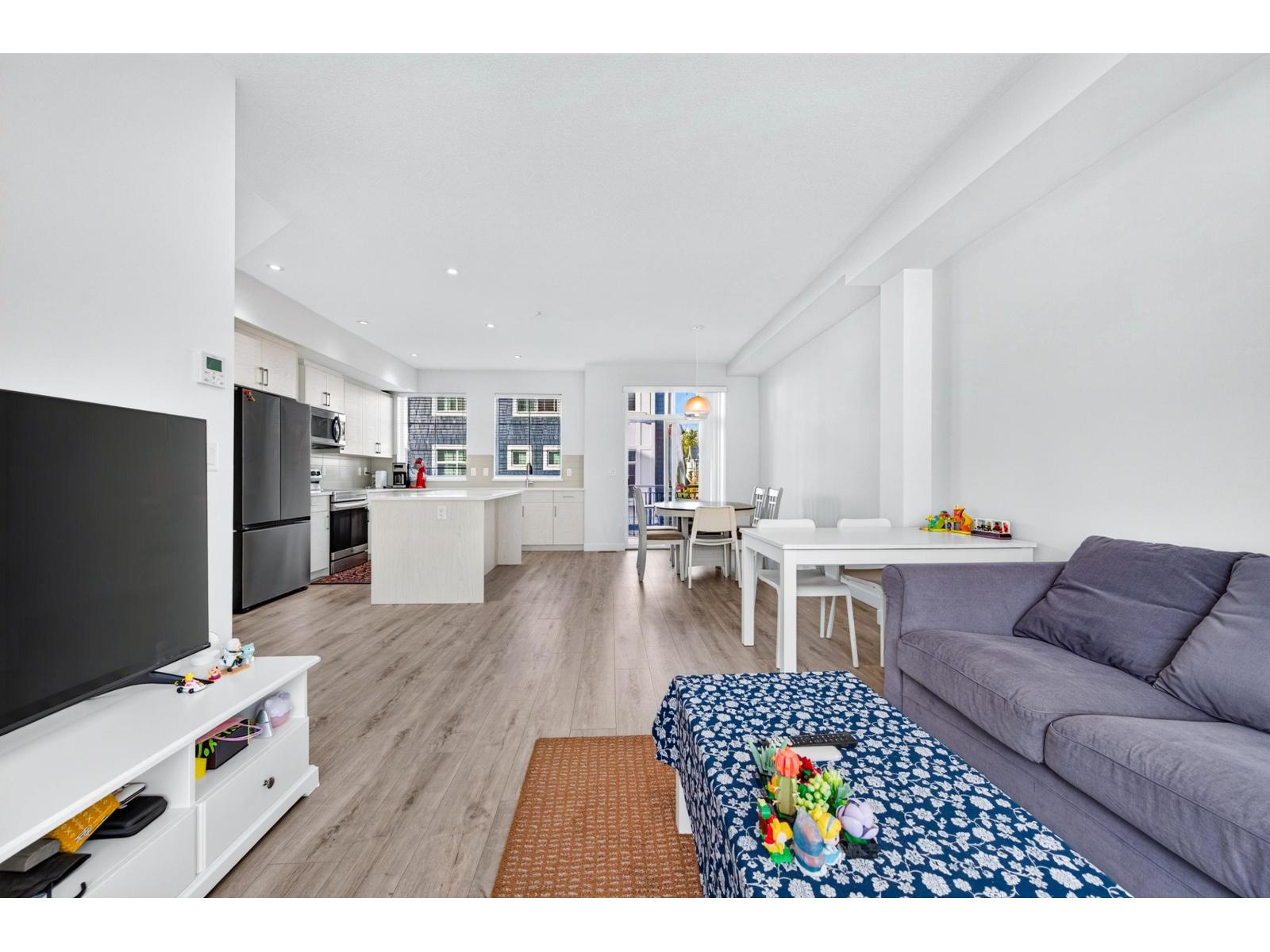 122 20180 84 Avenue Property Photo 18