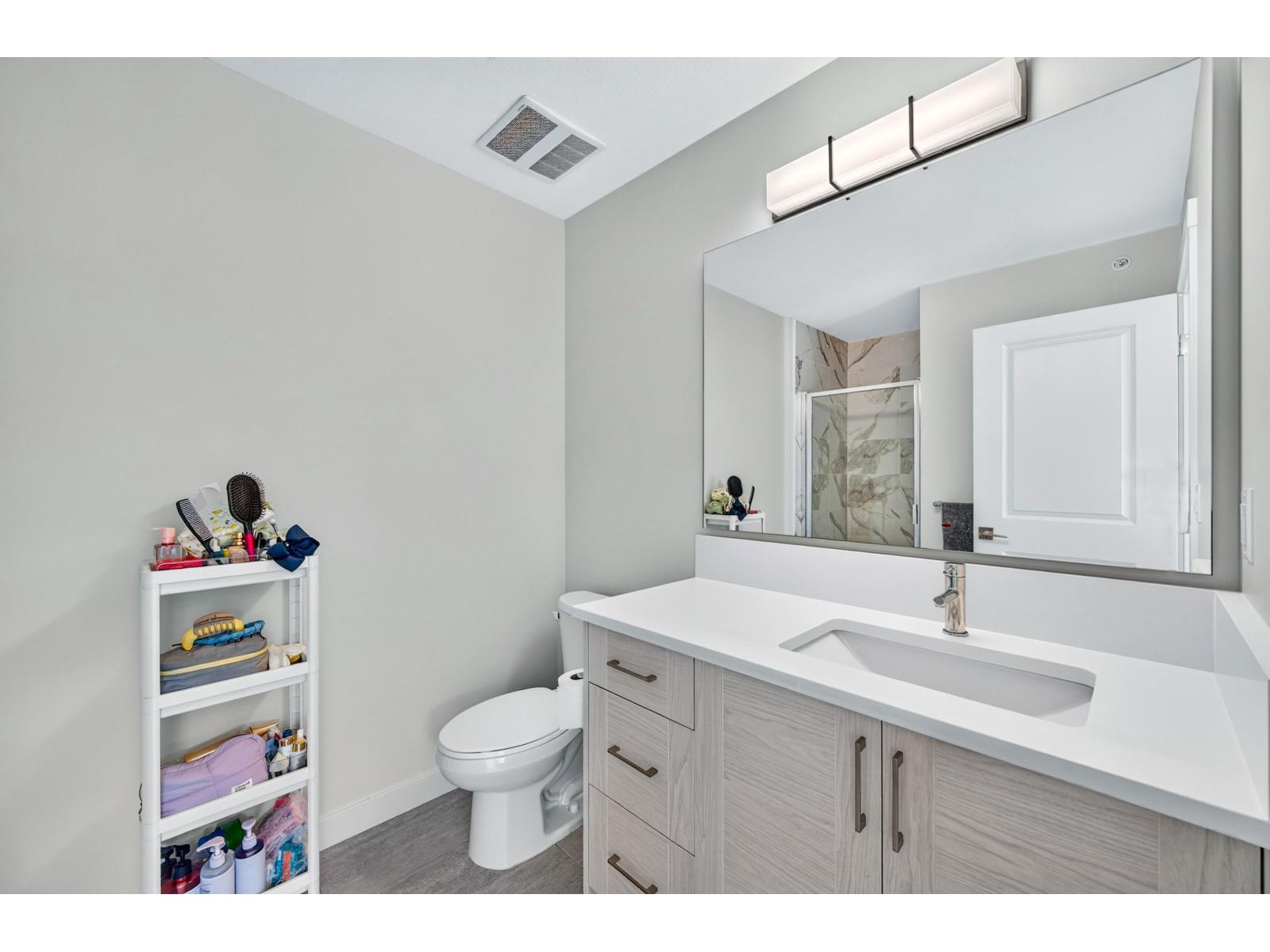 122 20180 84 Avenue Property Photo 23