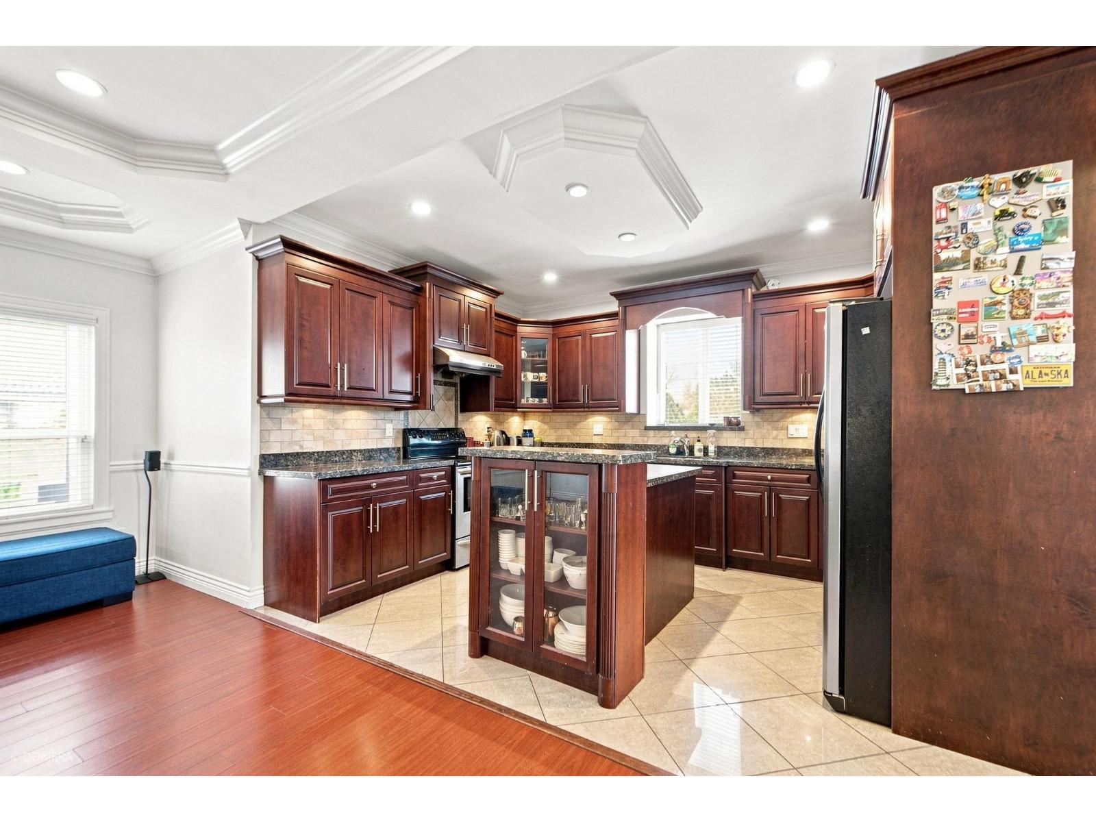 6191 146 Street Property Photo 11