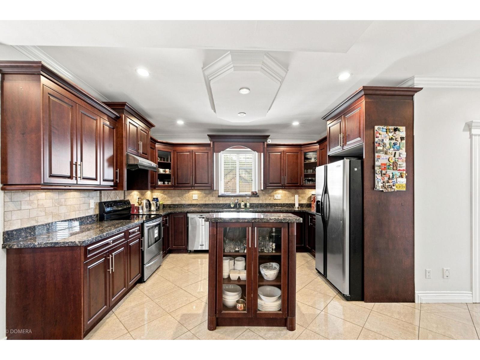 6191 146 Street Property Photo 12