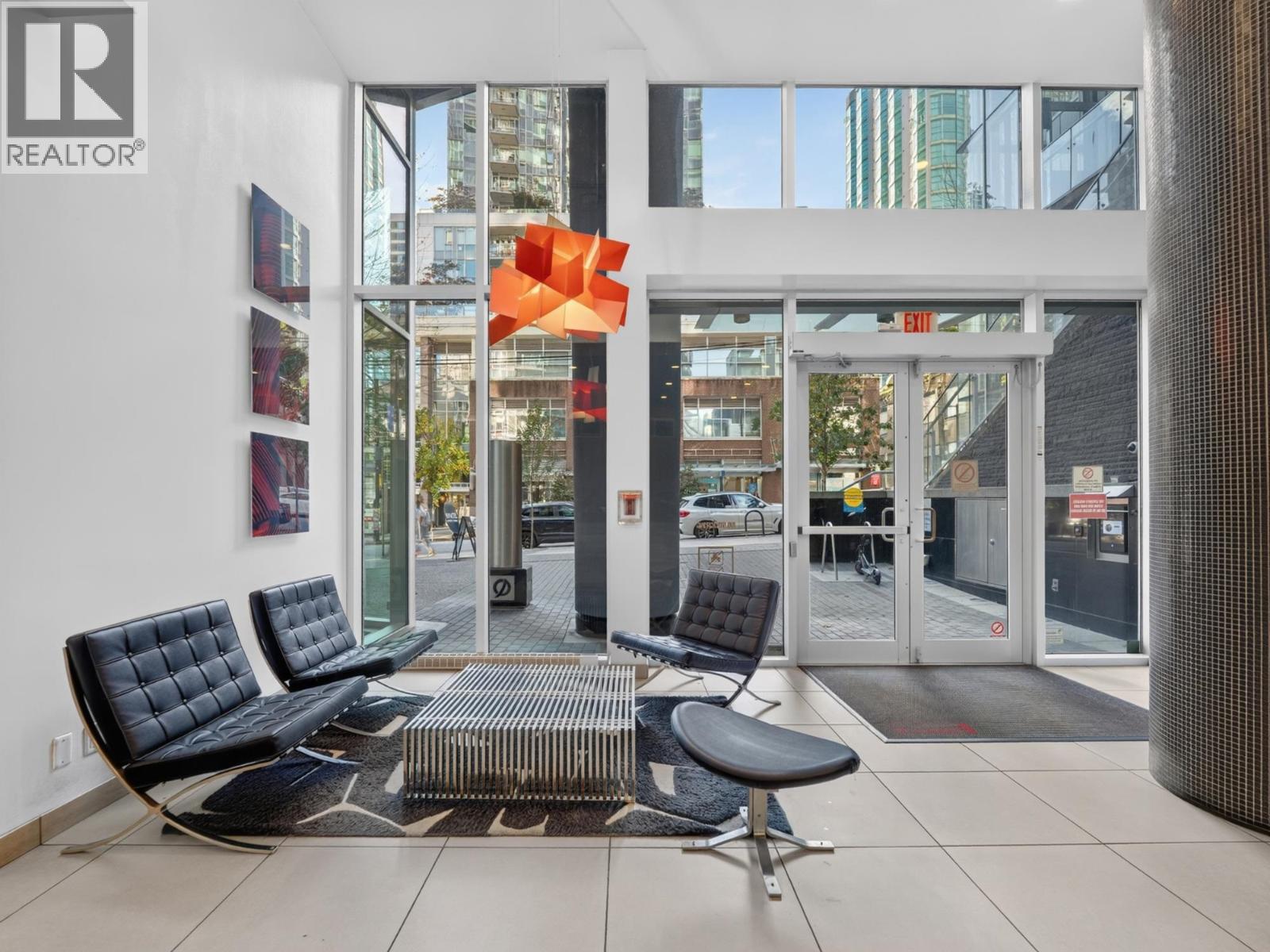 2508 233 Robson Street Property Photo 12