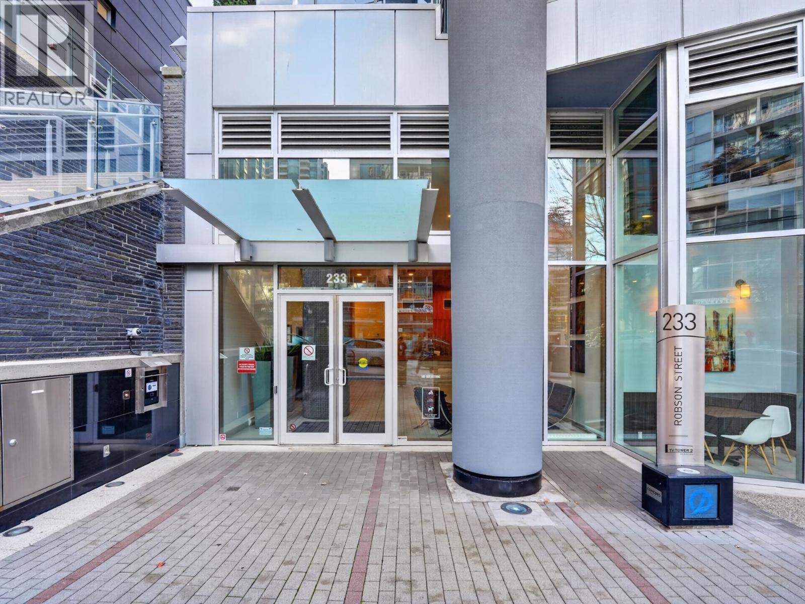 2508 233 Robson Street Property Photo 14