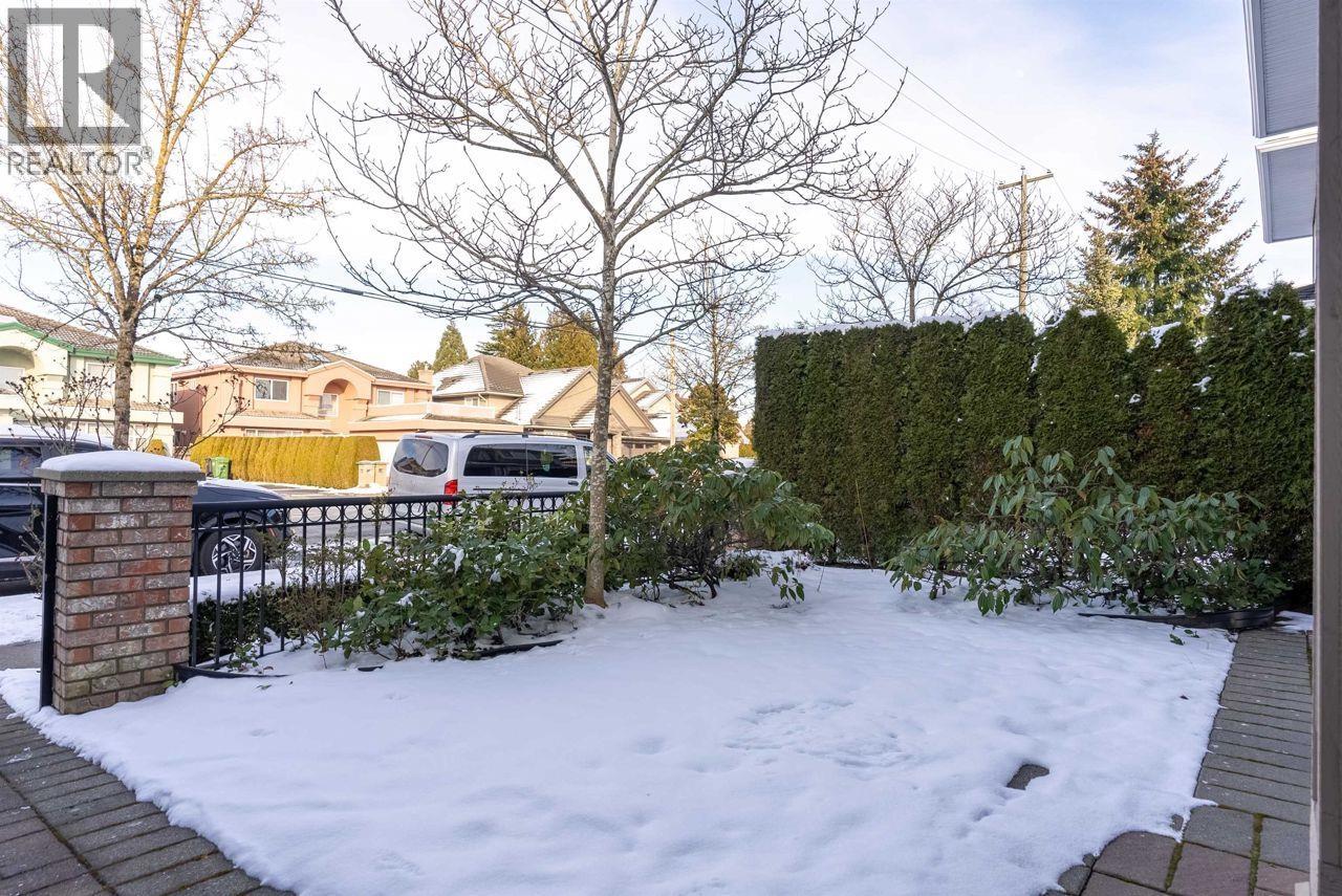 2x 5580 Moncton Street Property Photo 10