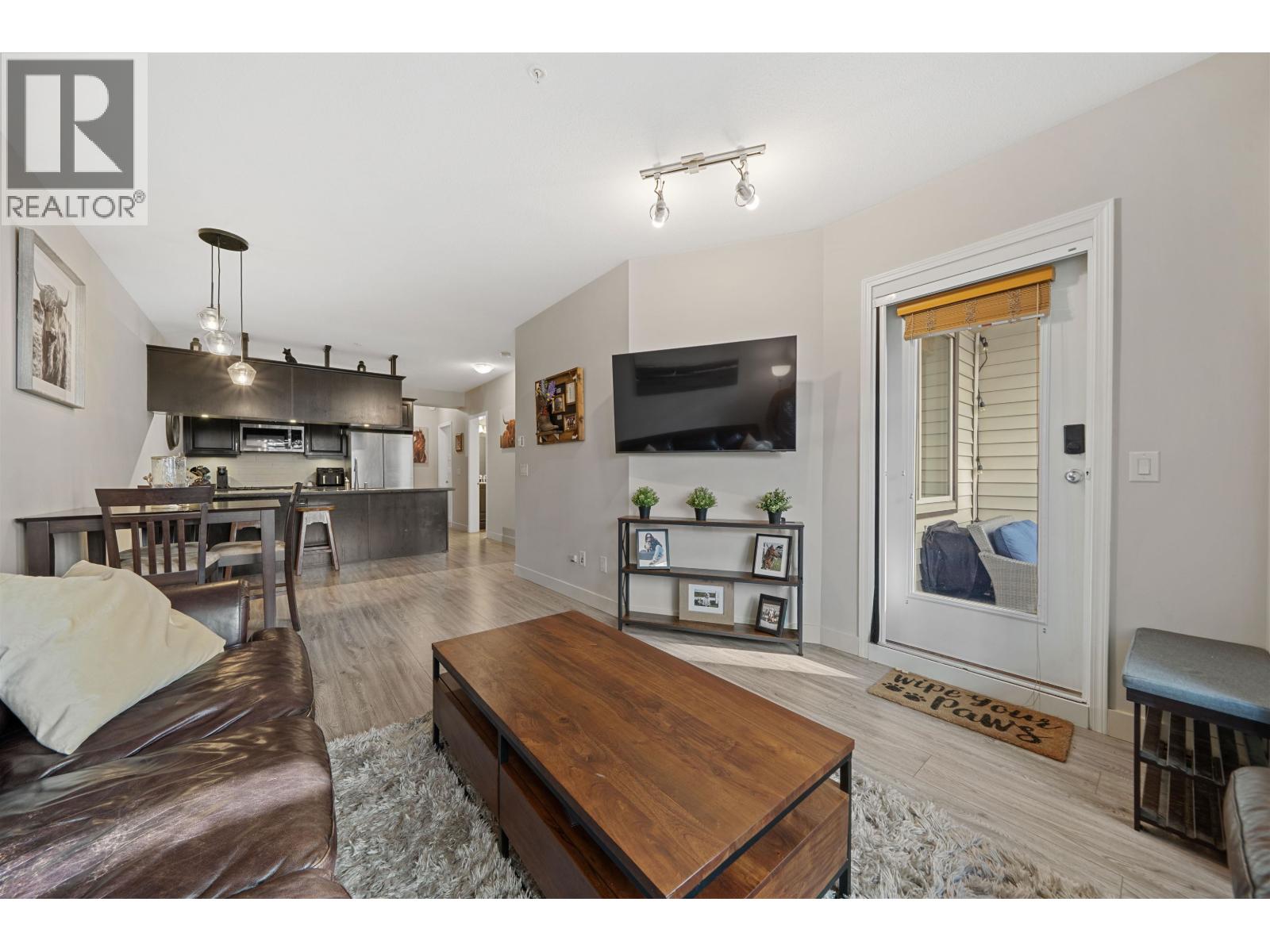 114 11887 Burnett Street Property Photo 4
