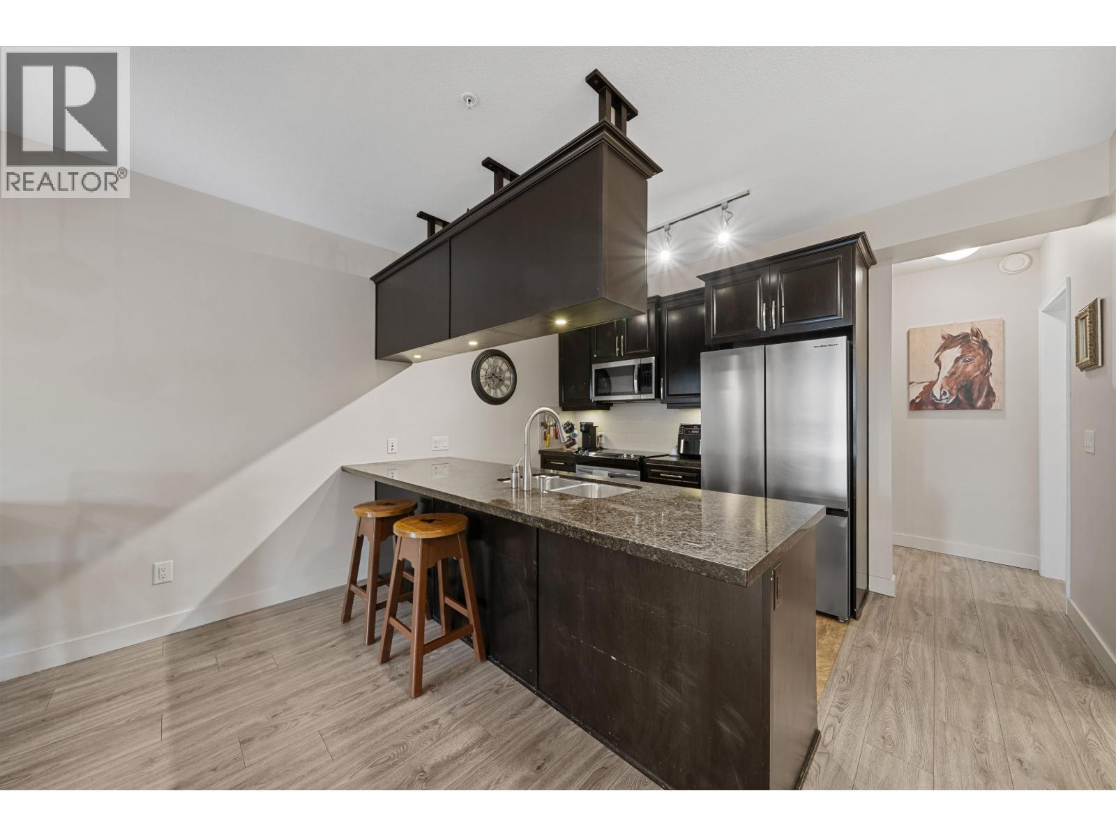 114 11887 Burnett Street Property Photo 7