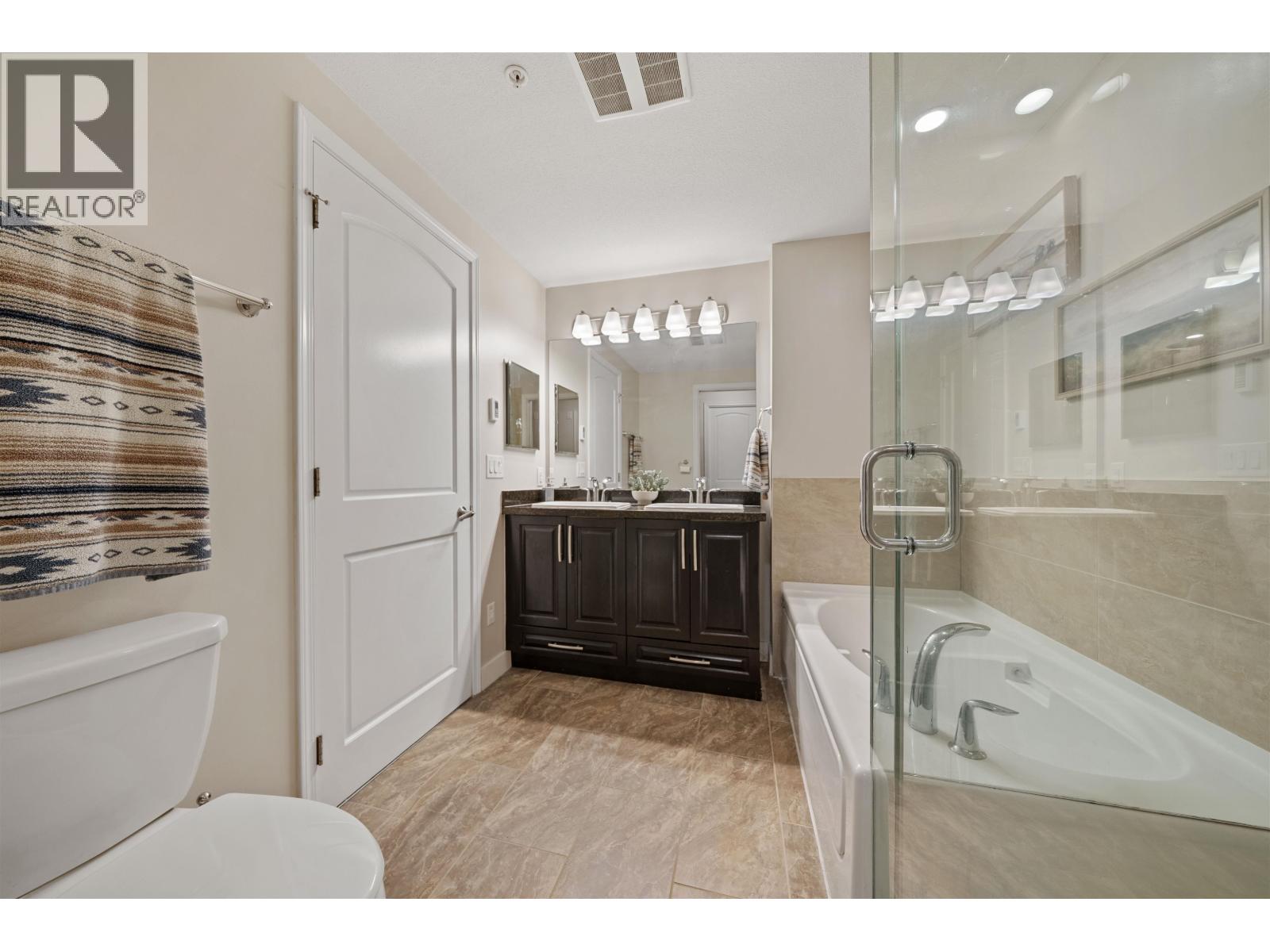 114 11887 Burnett Street Property Photo 15