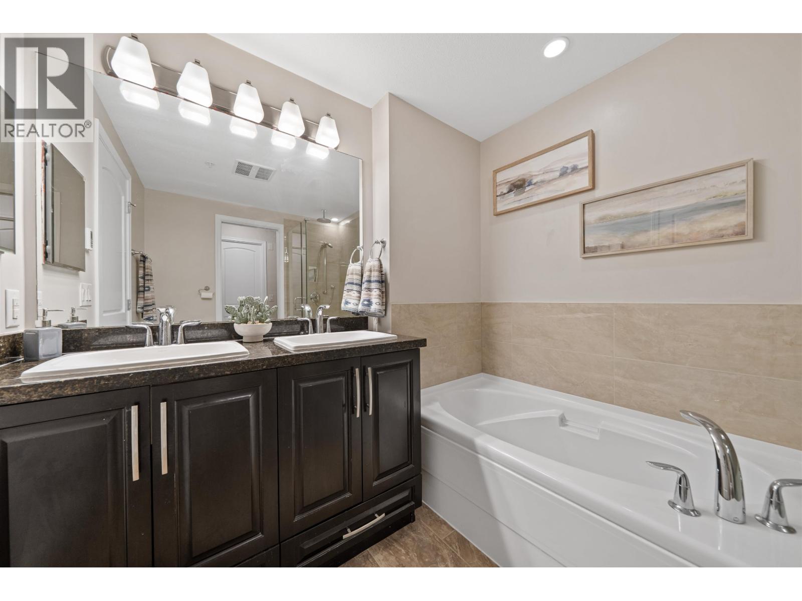 114 11887 Burnett Street Property Photo 16