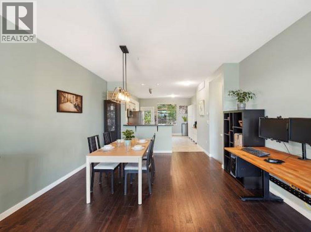 320 Decaire Street Property Photo 4