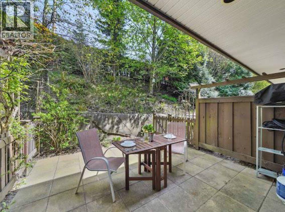 320 Decaire Street Property Photo 11