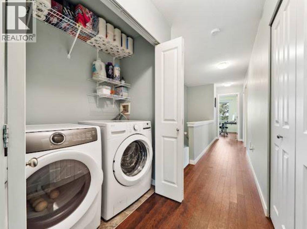 320 Decaire Street Property Photo 17