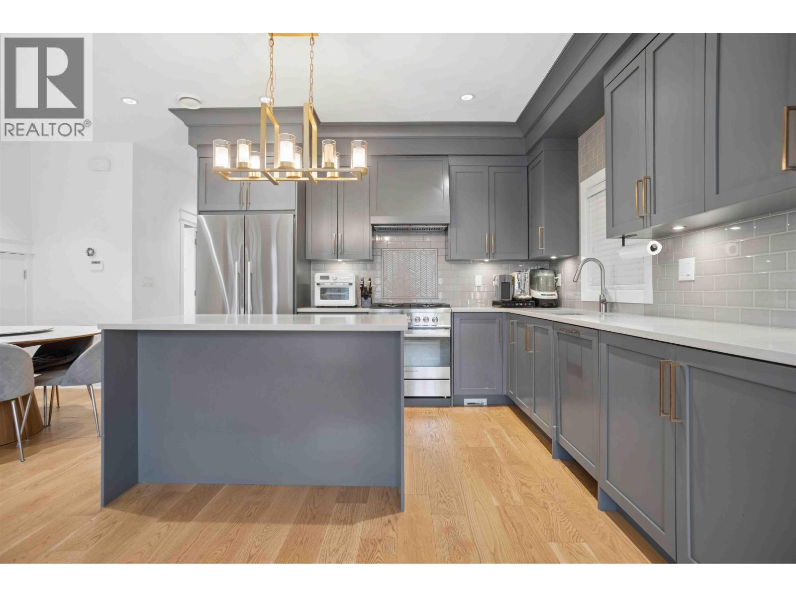 5680 Williams Road Property Photo 16