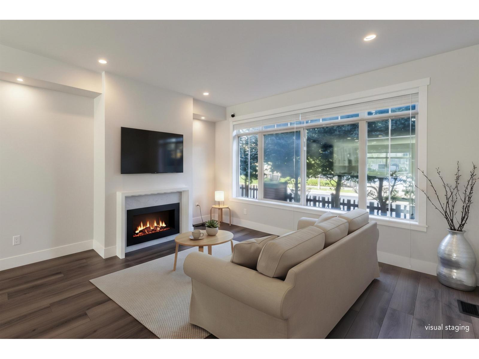 16476 24a Avenue Property Photo 3