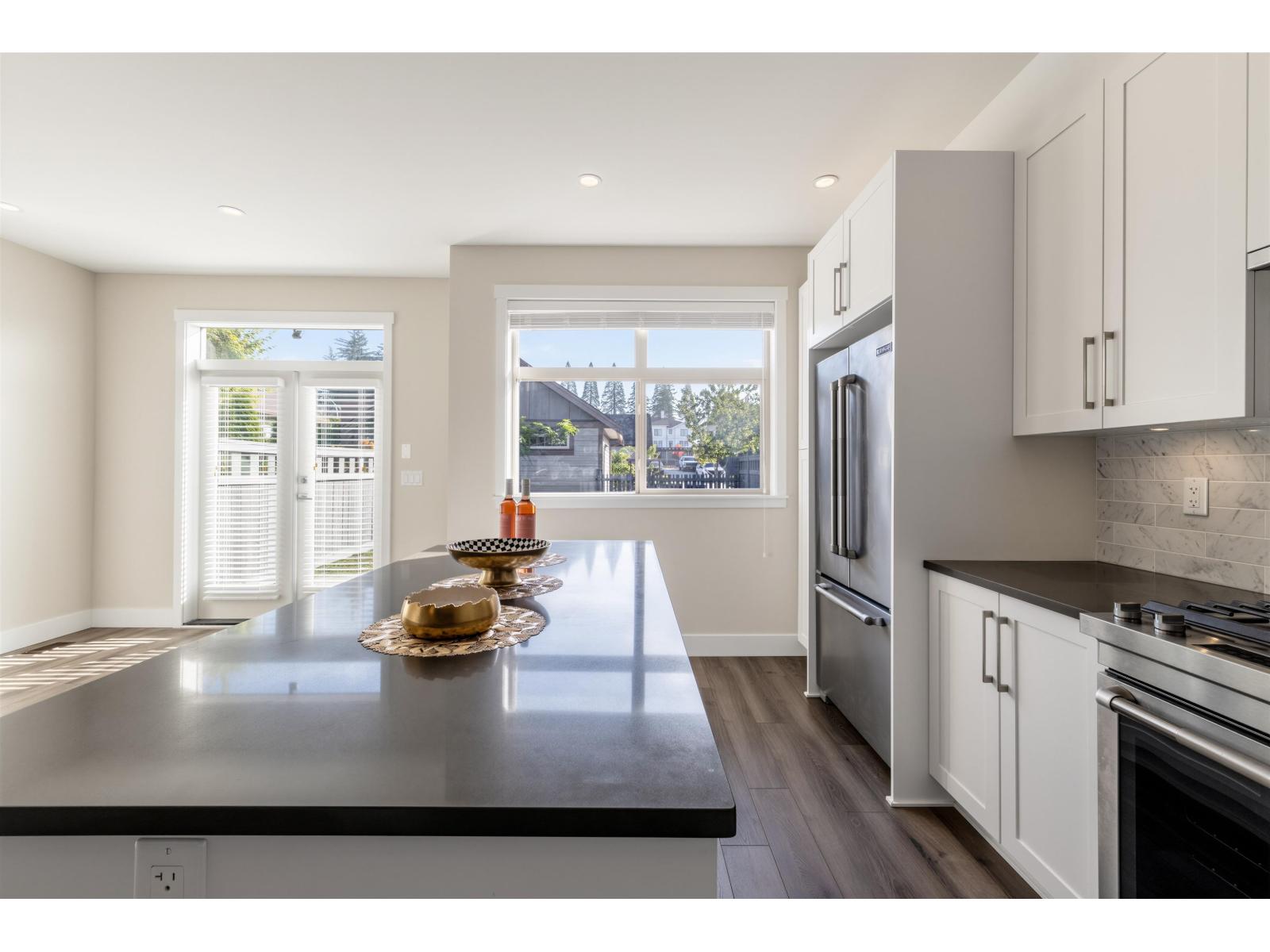 16476 24a Avenue Property Photo 15