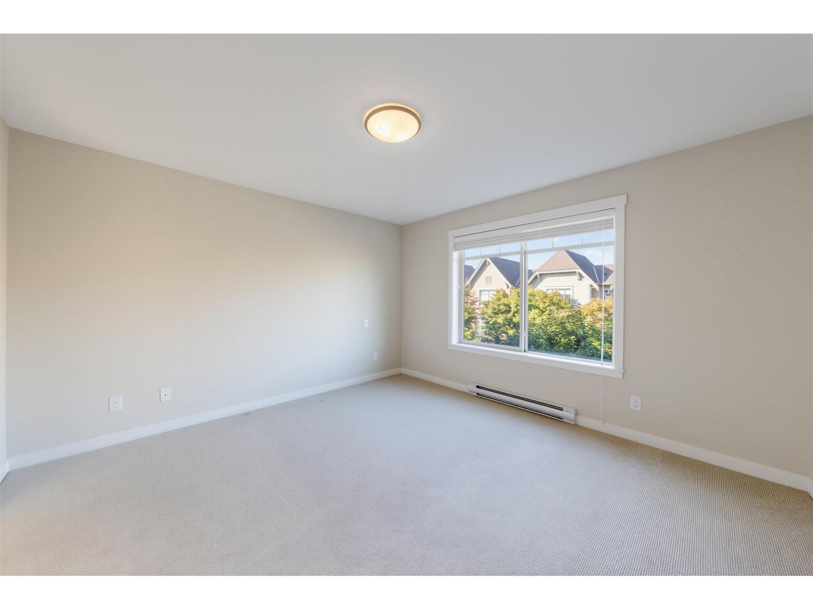 16476 24a Avenue Property Photo 17