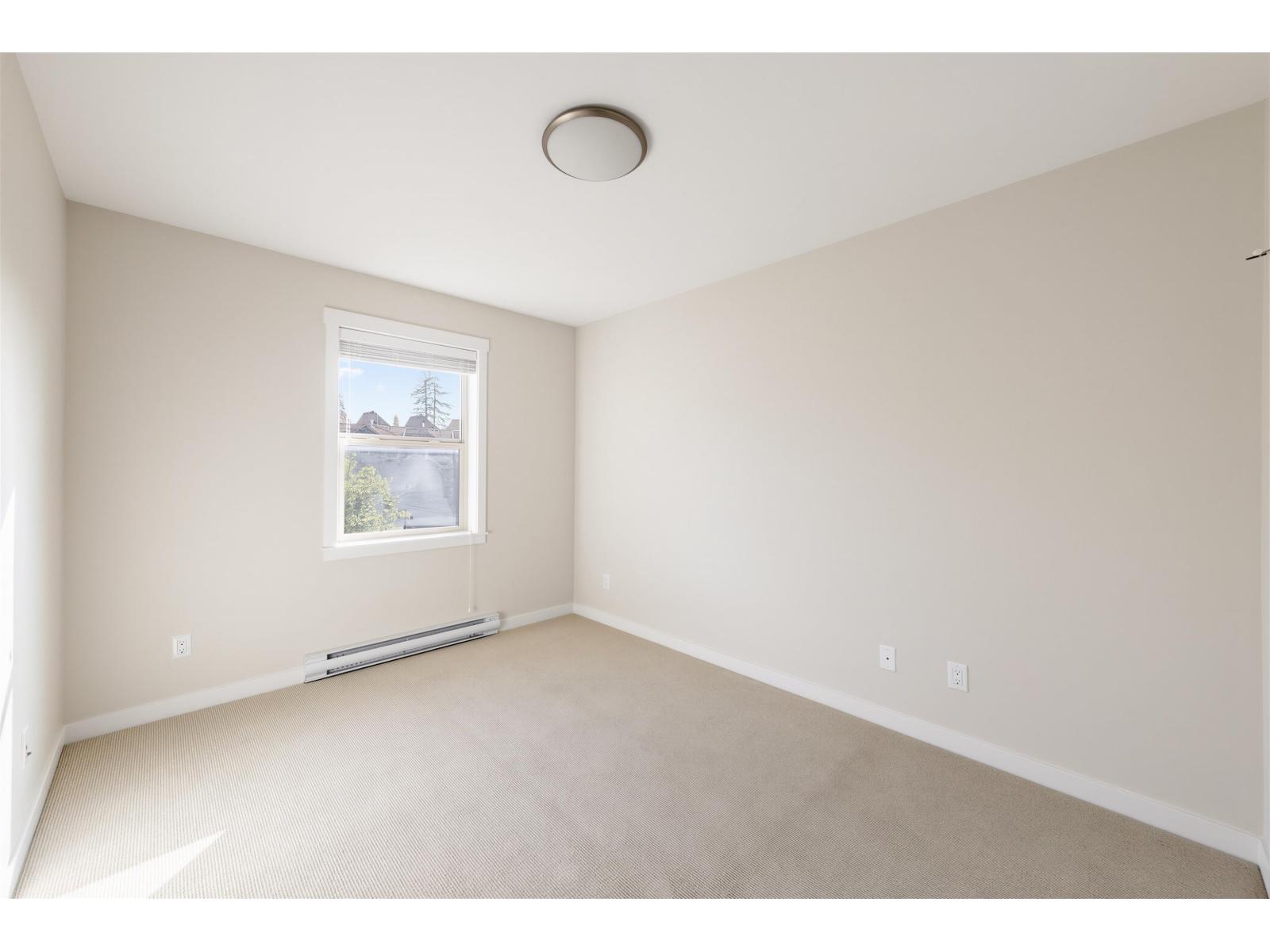 16476 24a Avenue Property Photo 24