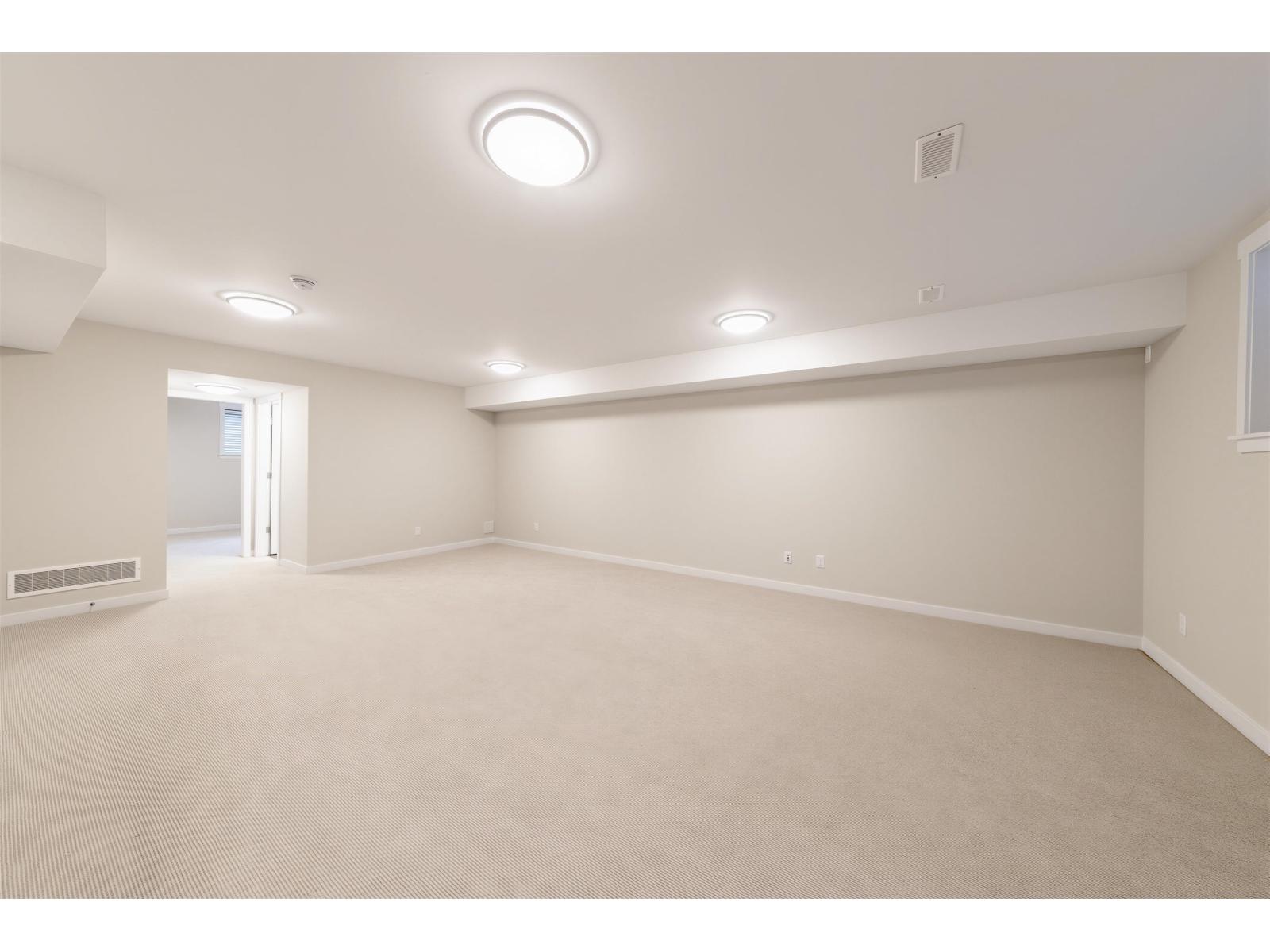 16476 24a Avenue Property Photo 27