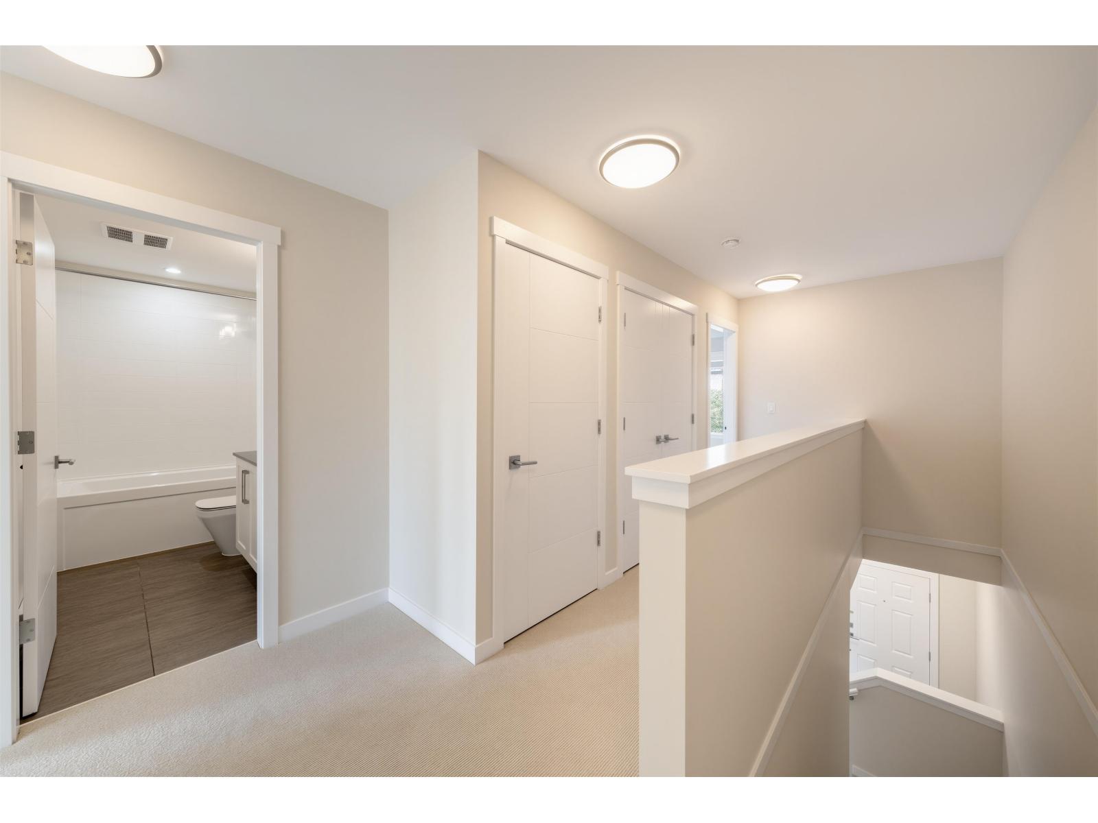 16476 24a Avenue Property Photo 28