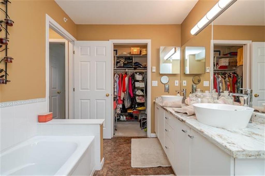 70 8930 Walnut Grove Drive Property Photo 13