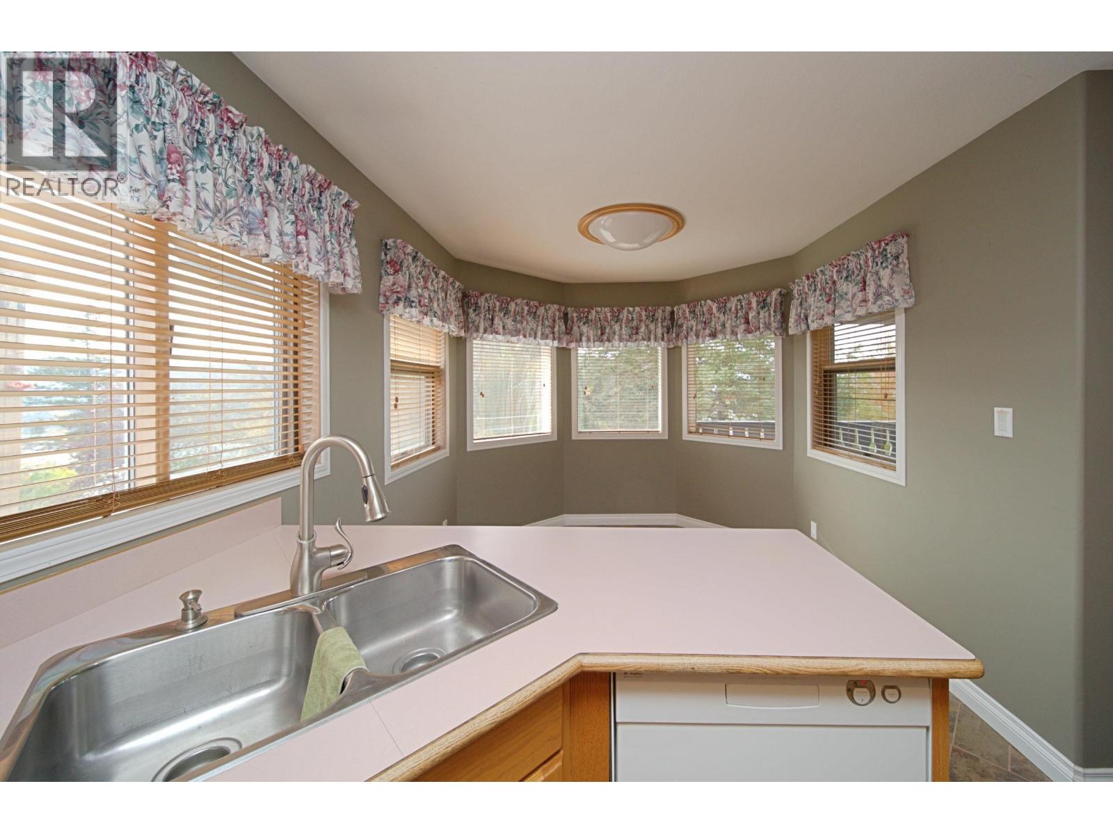 599 Pearkes Drive Property Photo 17