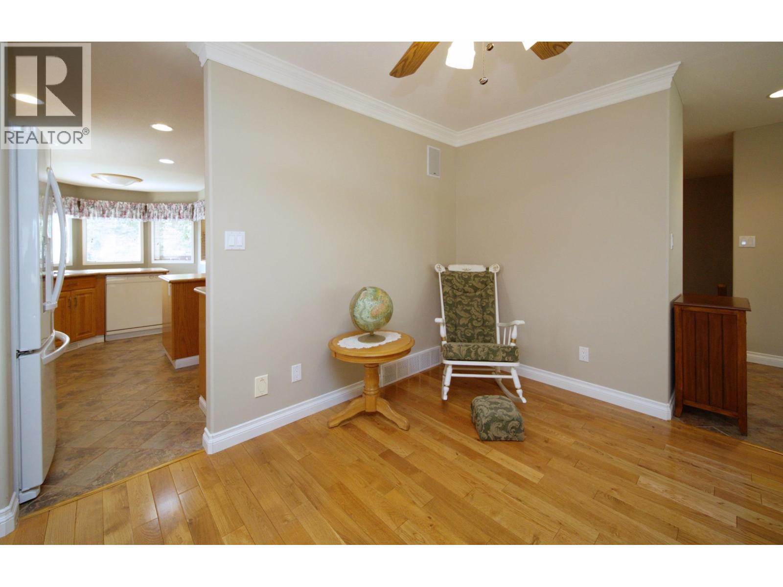 599 Pearkes Drive Property Photo 18