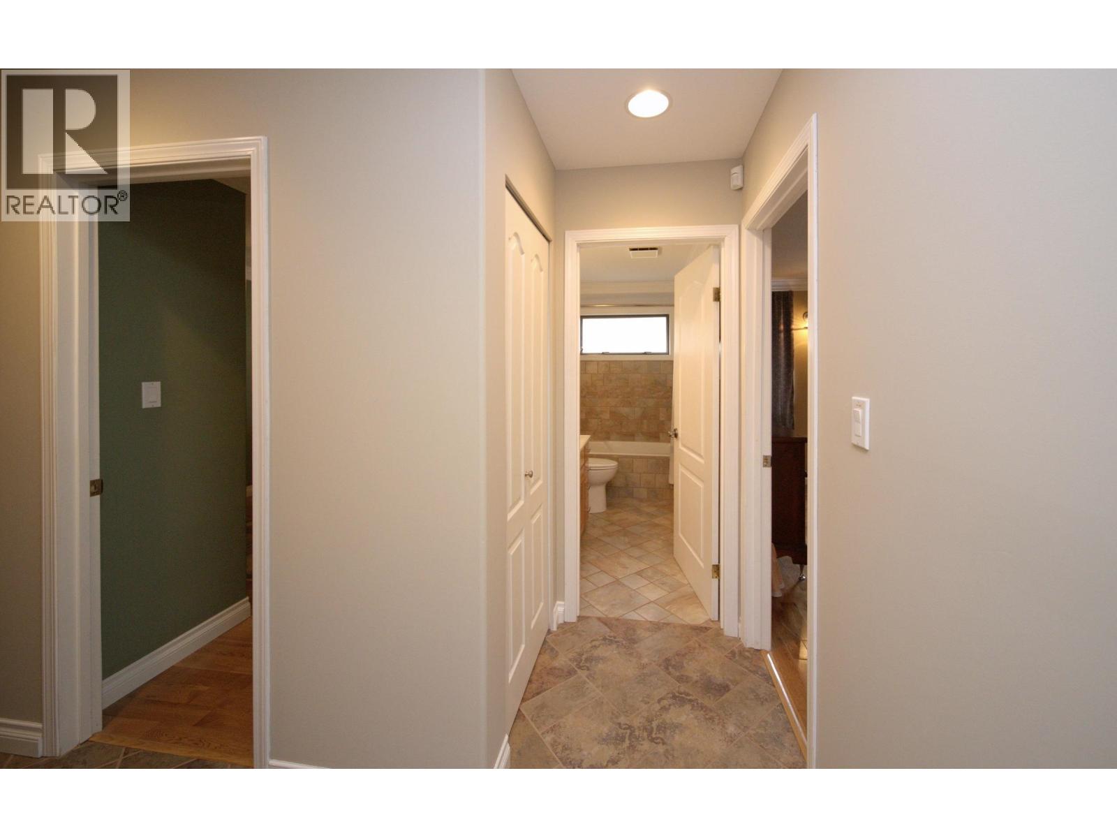 599 Pearkes Drive Property Photo 22