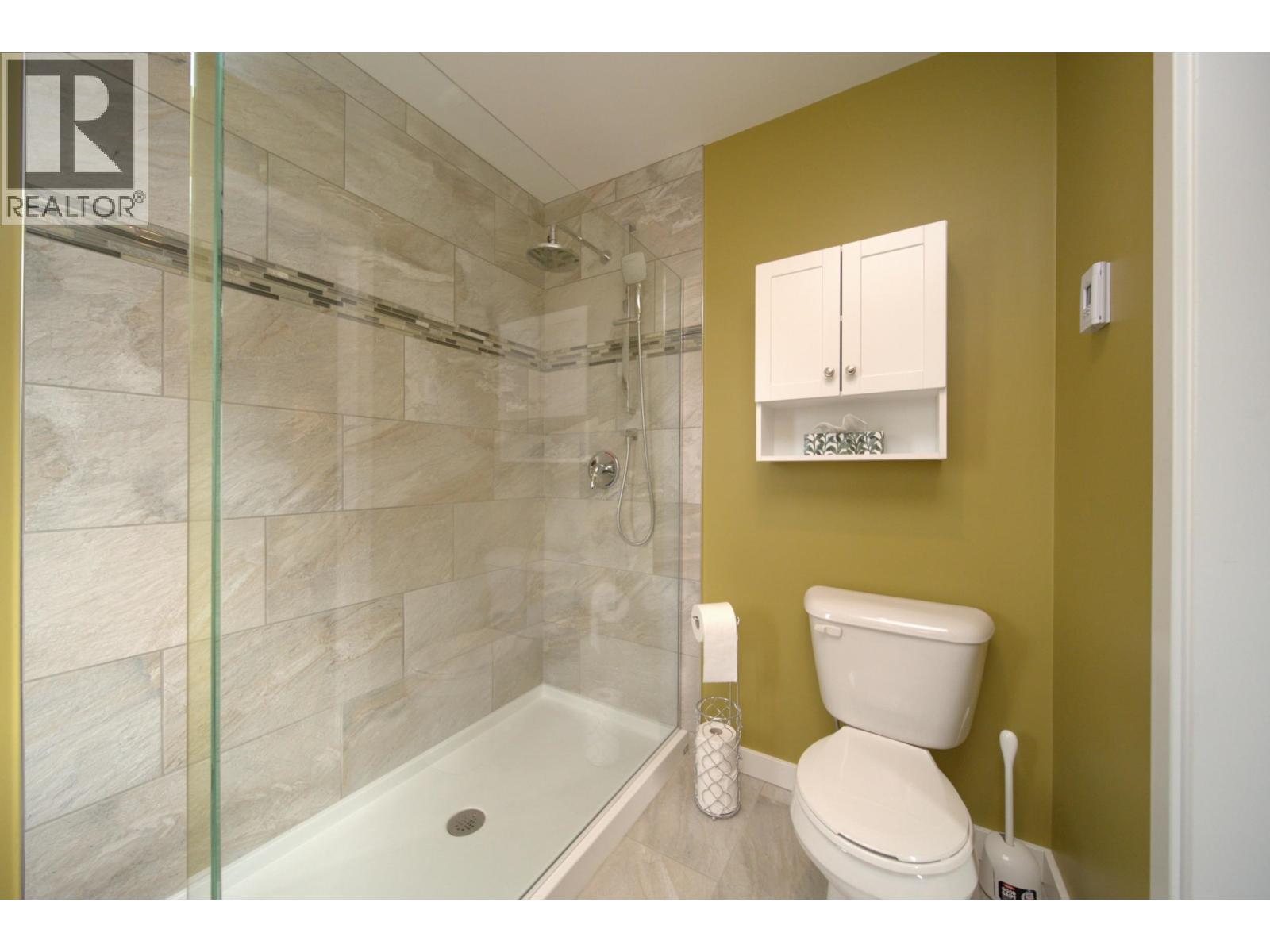 599 Pearkes Drive Property Photo 26
