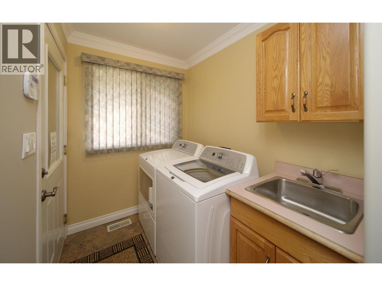 599 Pearkes Drive Property Photo 29
