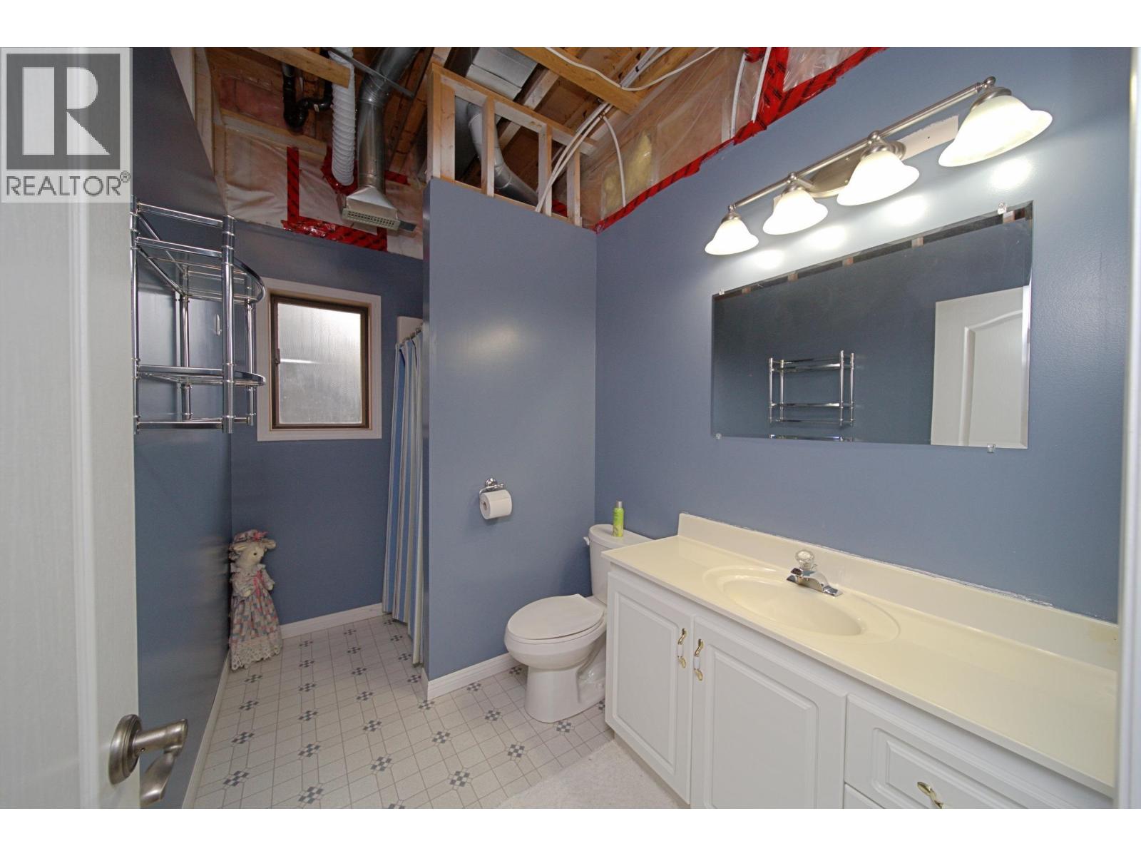599 Pearkes Drive Property Photo 34