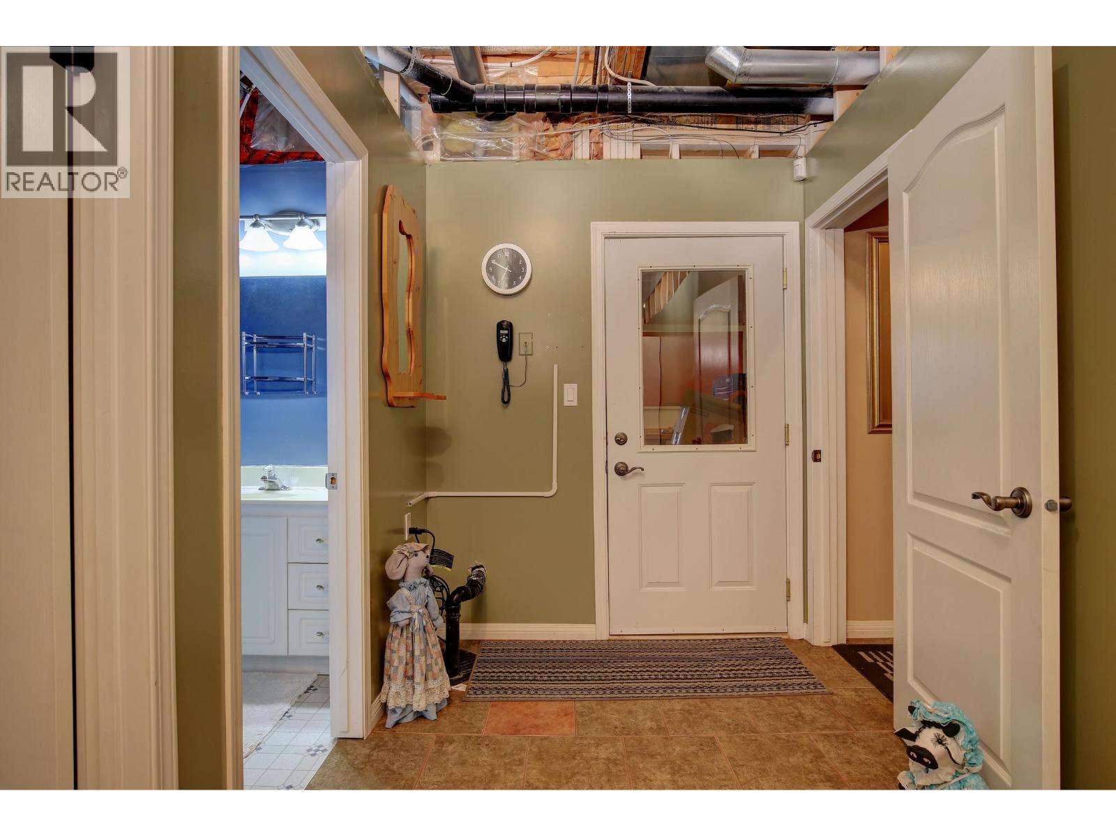 599 Pearkes Drive Property Photo 36