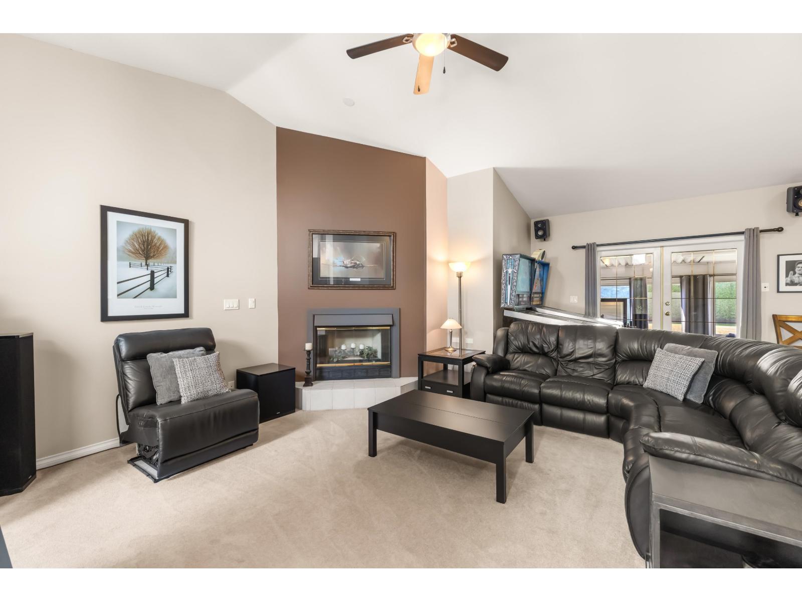 15430 Kilmore Close Property Photo 5