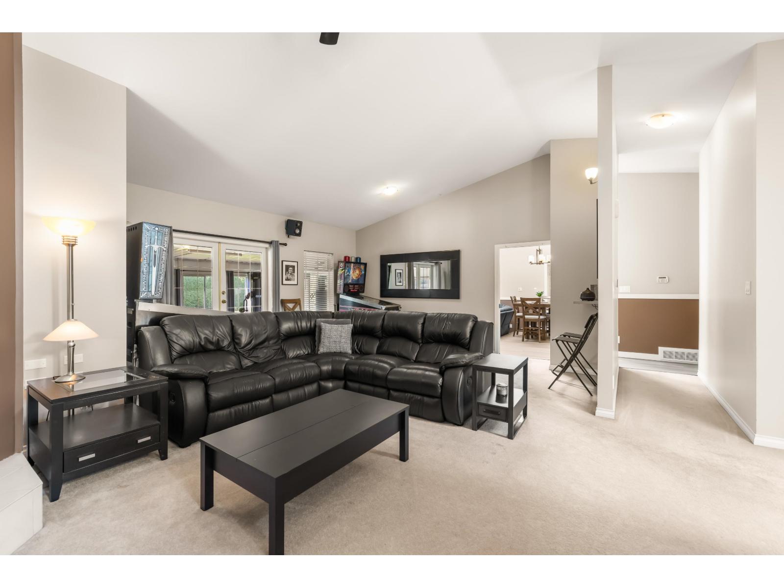 15430 Kilmore Close Property Photo 6