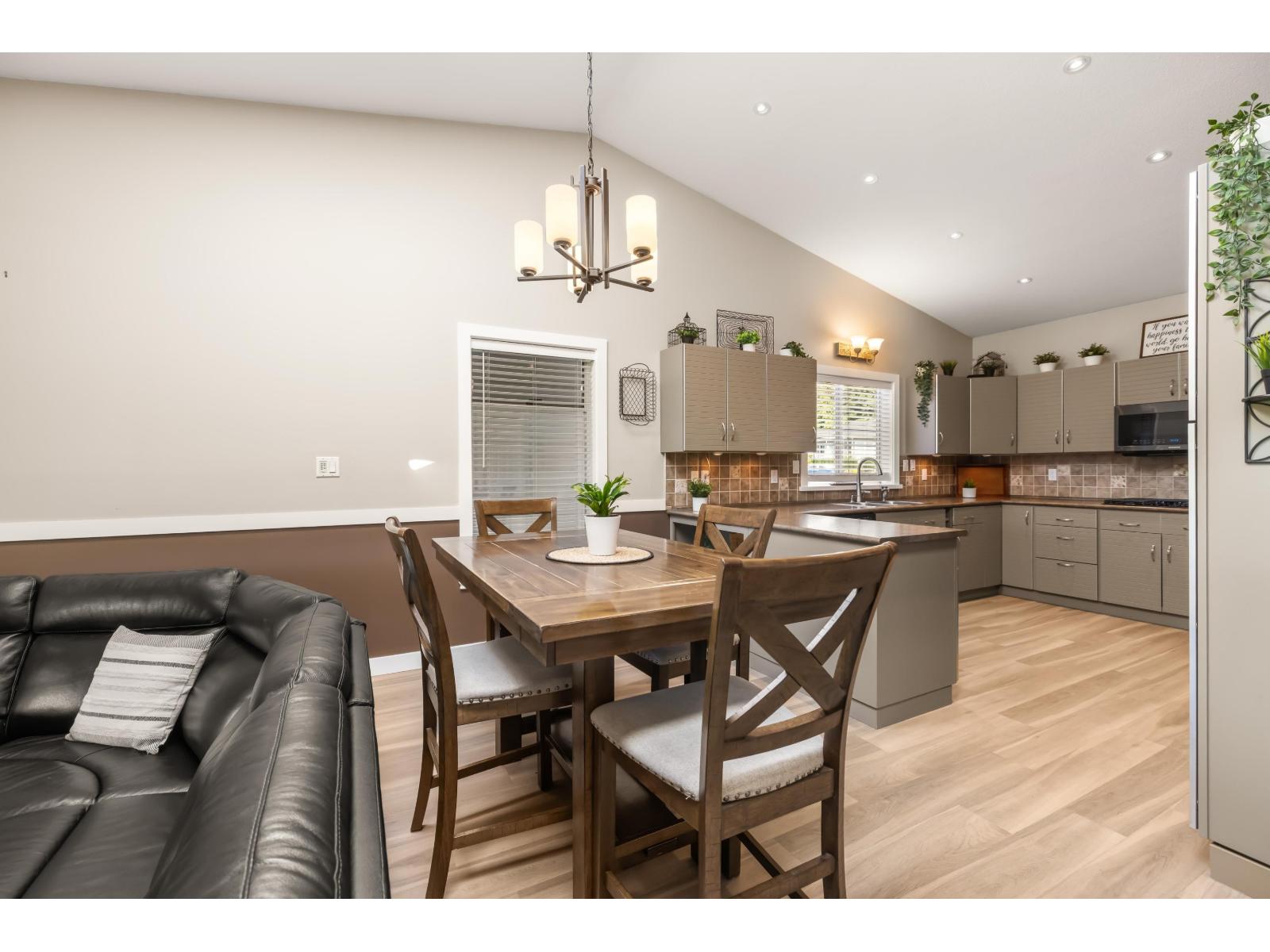 15430 Kilmore Close Property Photo 10