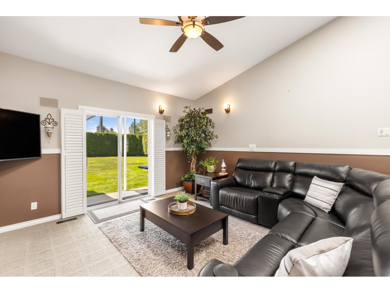 15430 Kilmore Close Property Photo 11
