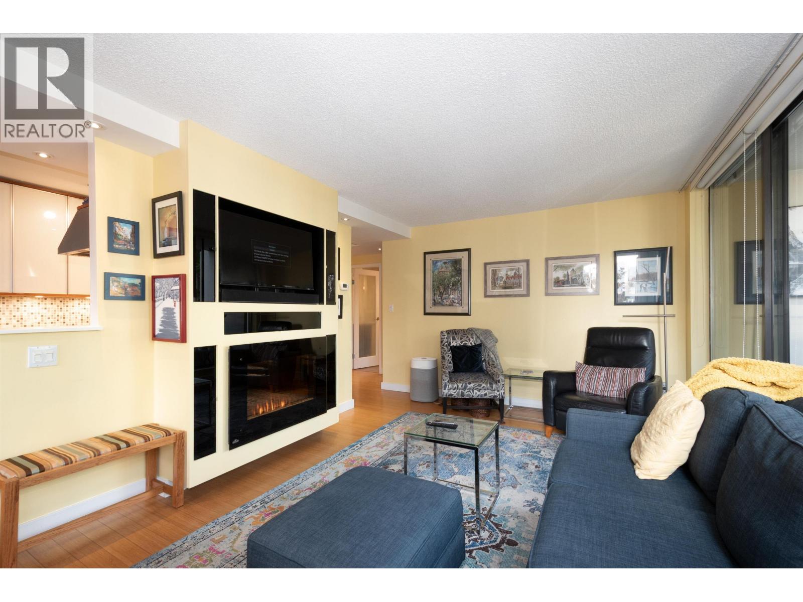 201 1127 Barclay Street Property Photo 15