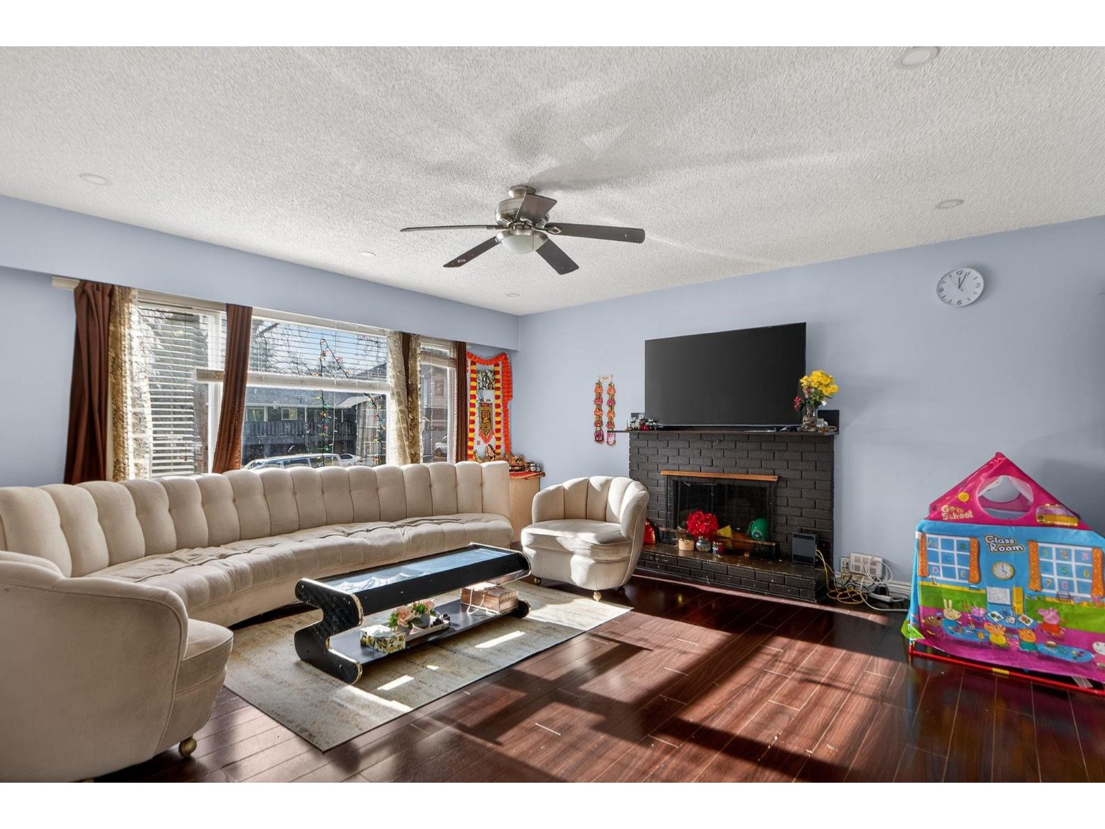 12959 Carluke Crescent Property Photo 7