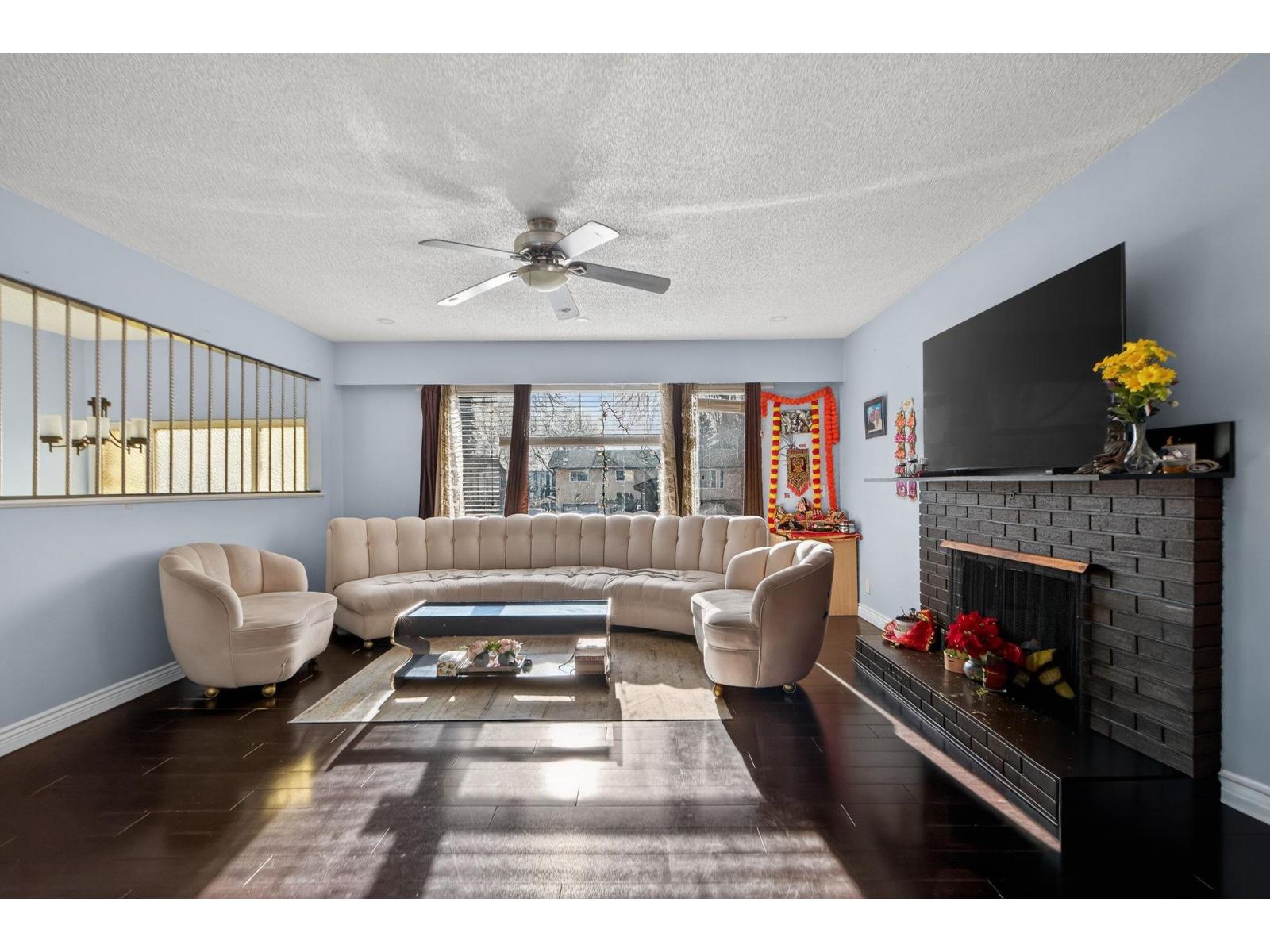 12959 Carluke Crescent Property Photo 8