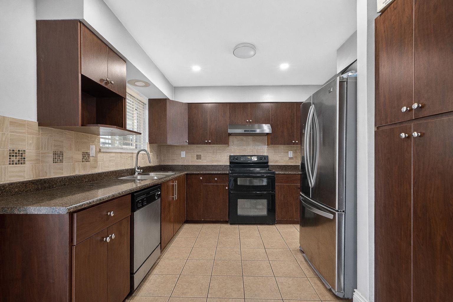 12959 Carluke Crescent Property Photo 10
