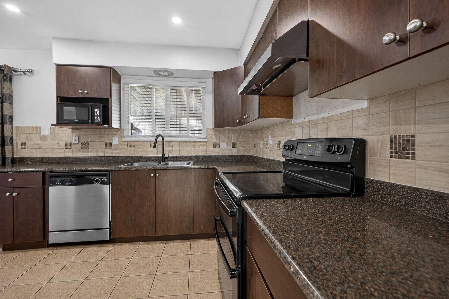 12959 Carluke Crescent Property Photo 11