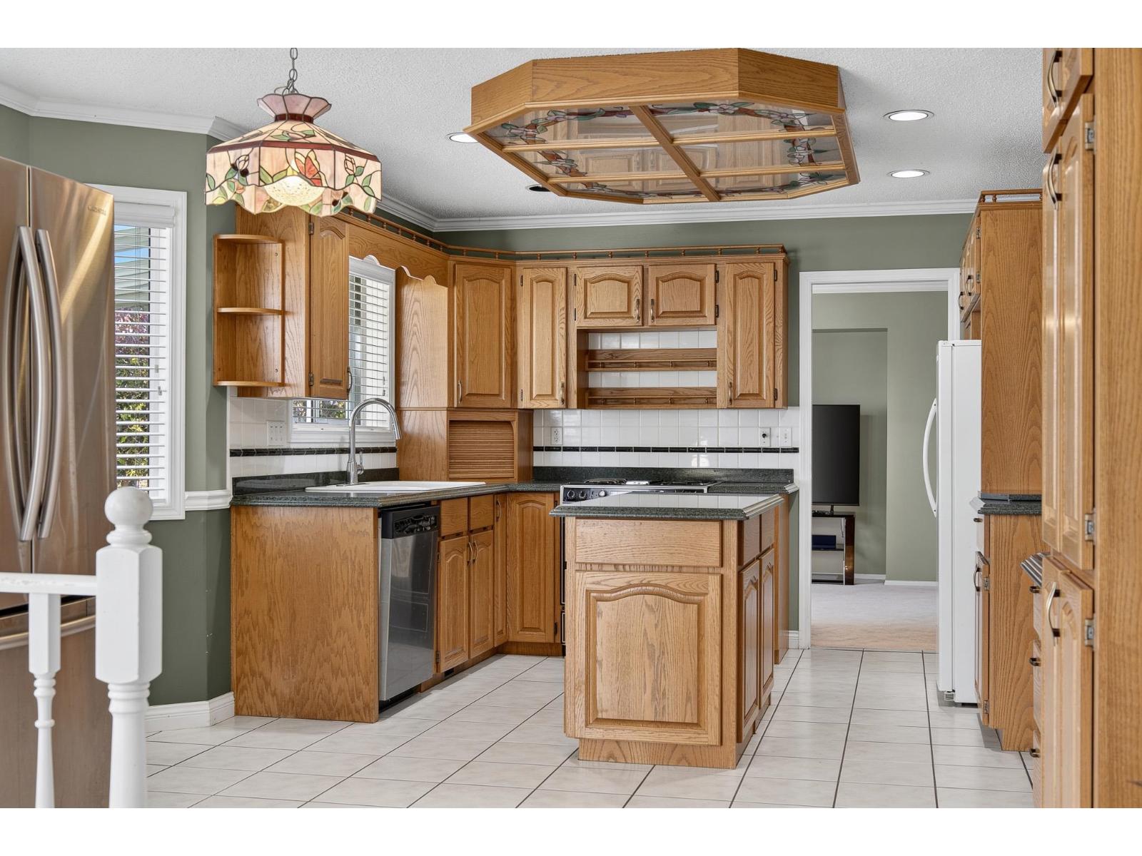 6973 Coach Lamp Drive Property Photo 3