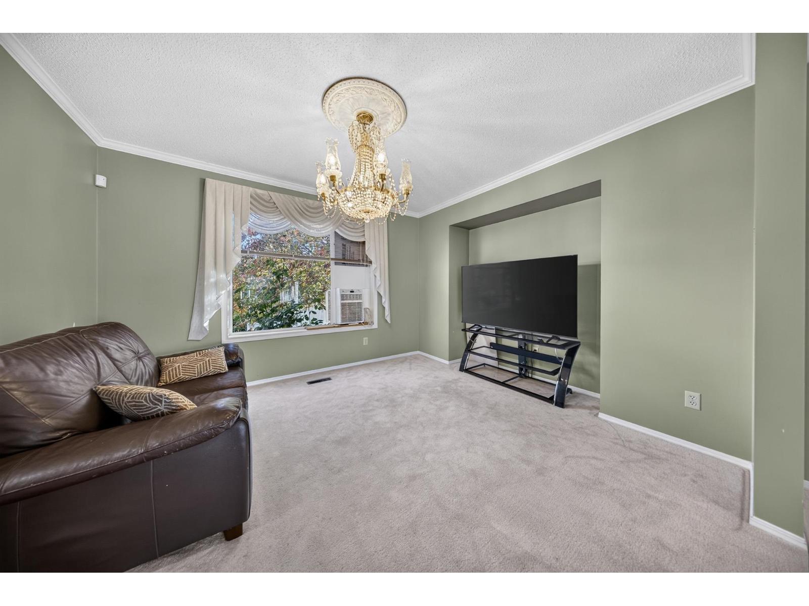 6973 Coach Lamp Drive Property Photo 11
