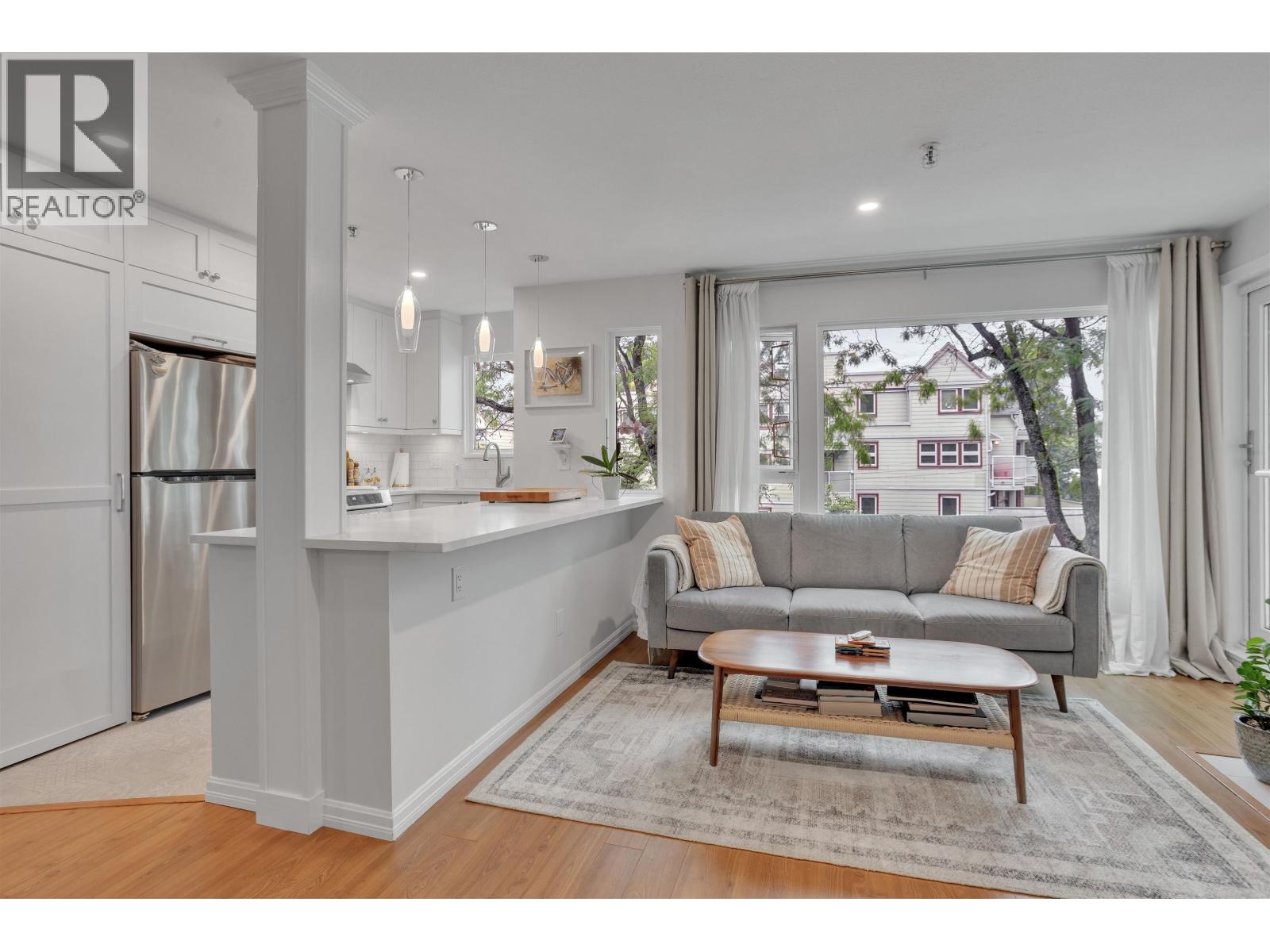 315 2020 W 8th Avenue Photo de la propriété 1