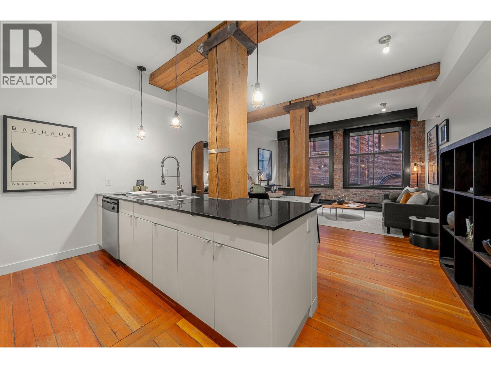 204 310 Water Street Property Photo 11