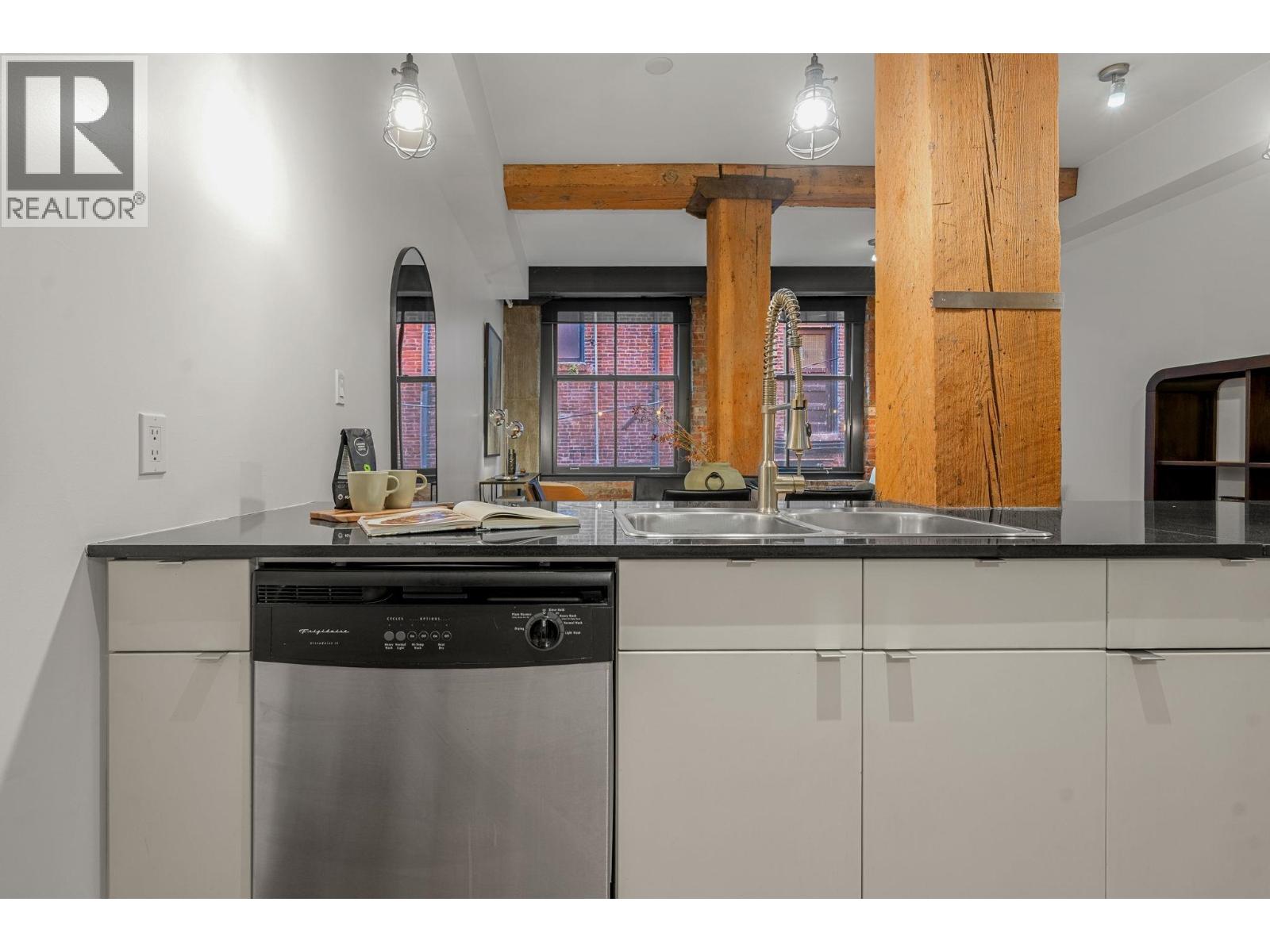204 310 Water Street Property Photo 16