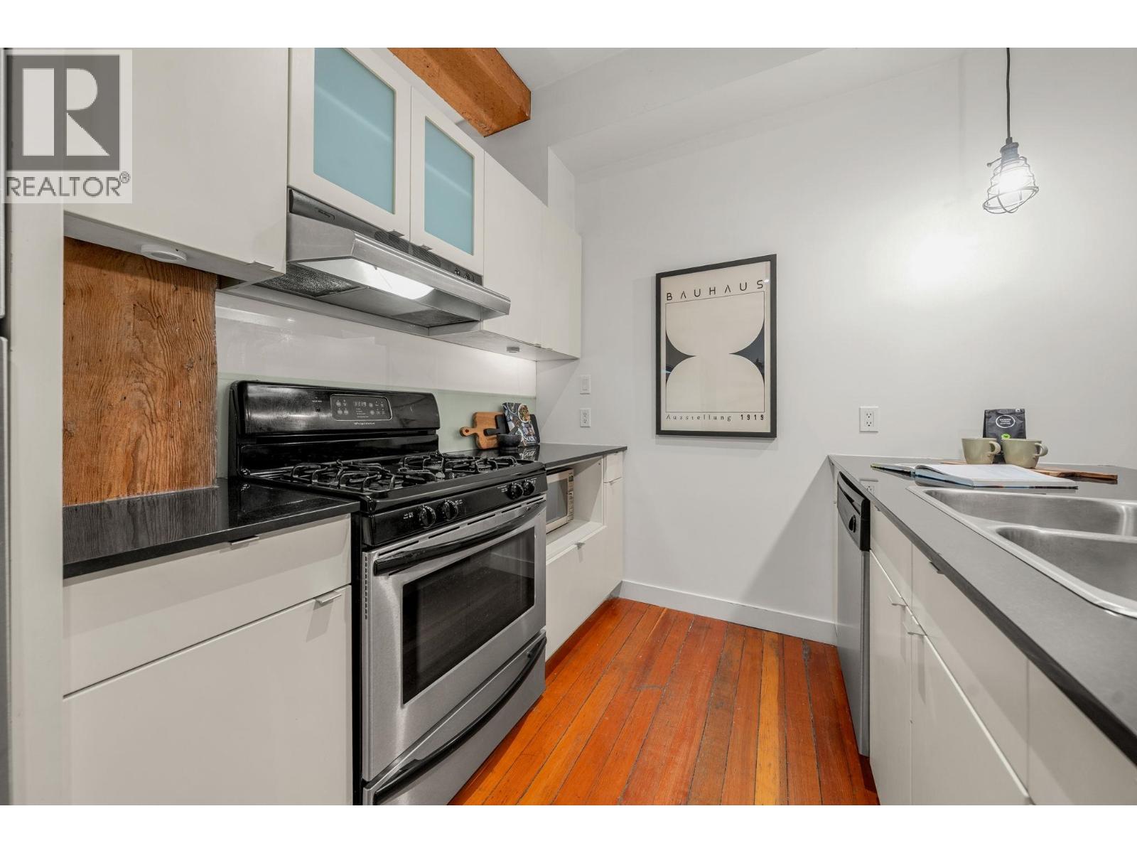 204 310 Water Street Property Photo 17