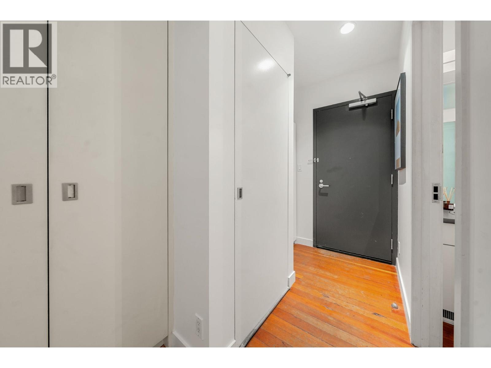 204 310 Water Street Property Photo 22