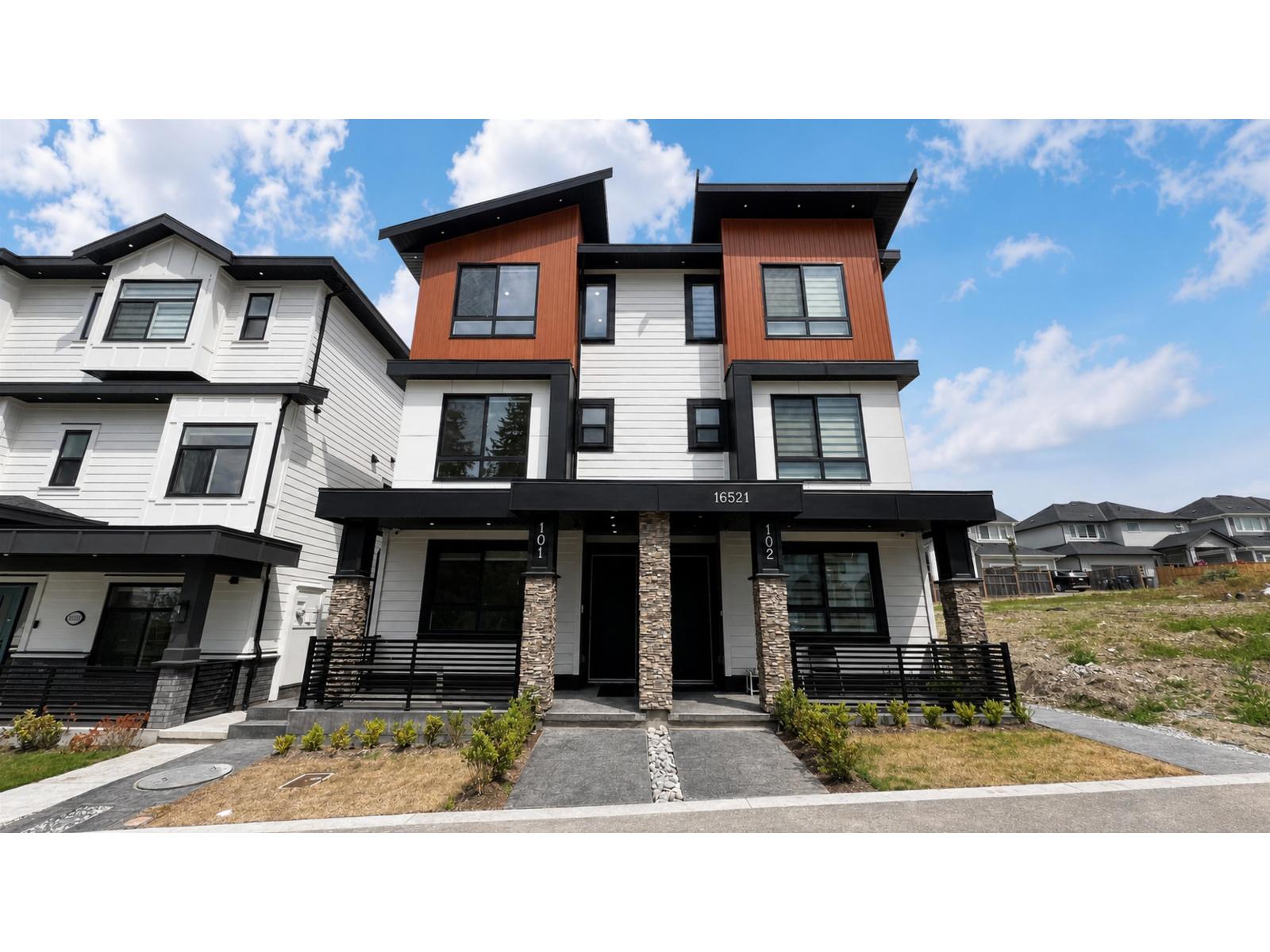 16521 20 AVENUE Property Photo 1